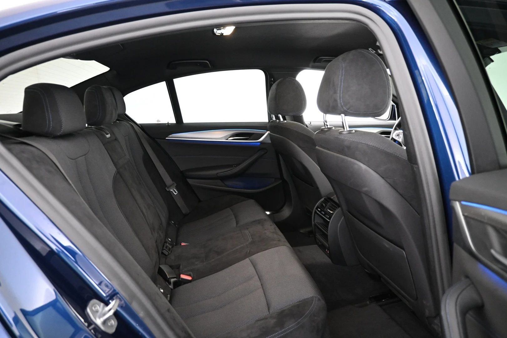 Car Image - 4AztoXtBgUsQMnThZZD6v4