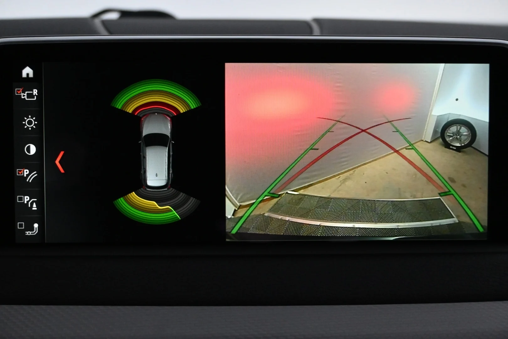 Car Image - 3IO6ahI4NaZ3SiA1YYXuq4