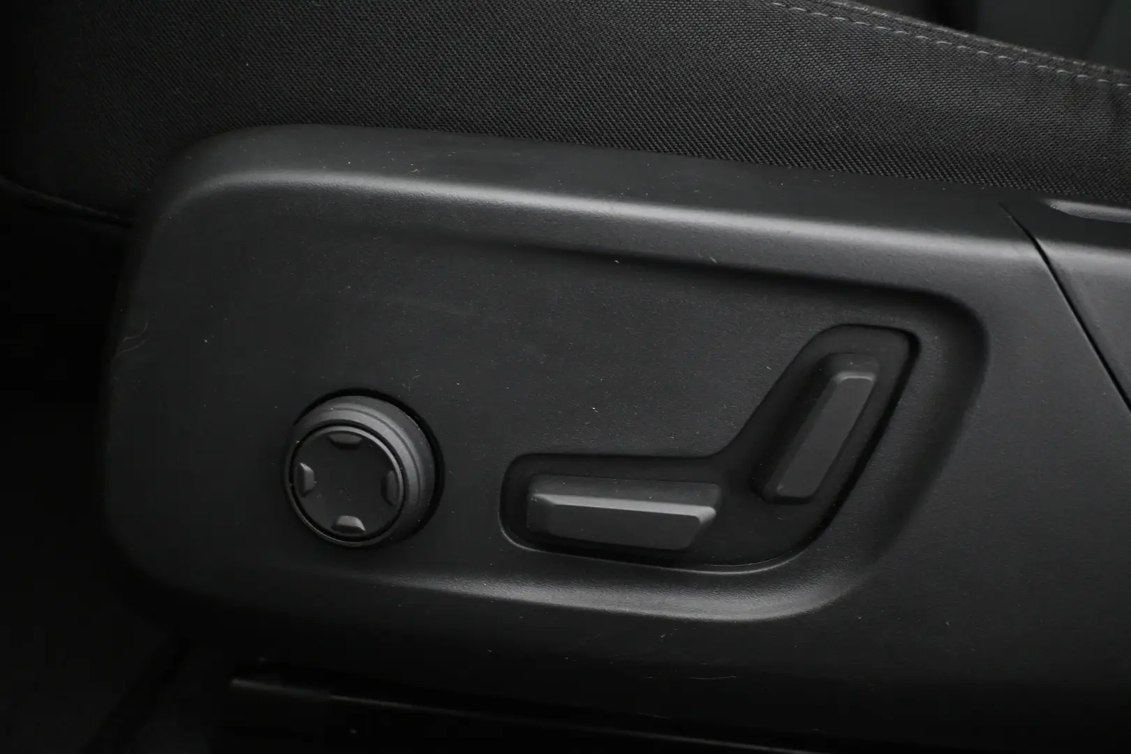 Car Image - 7L7oyKC0c70sXvT4ff7W2p