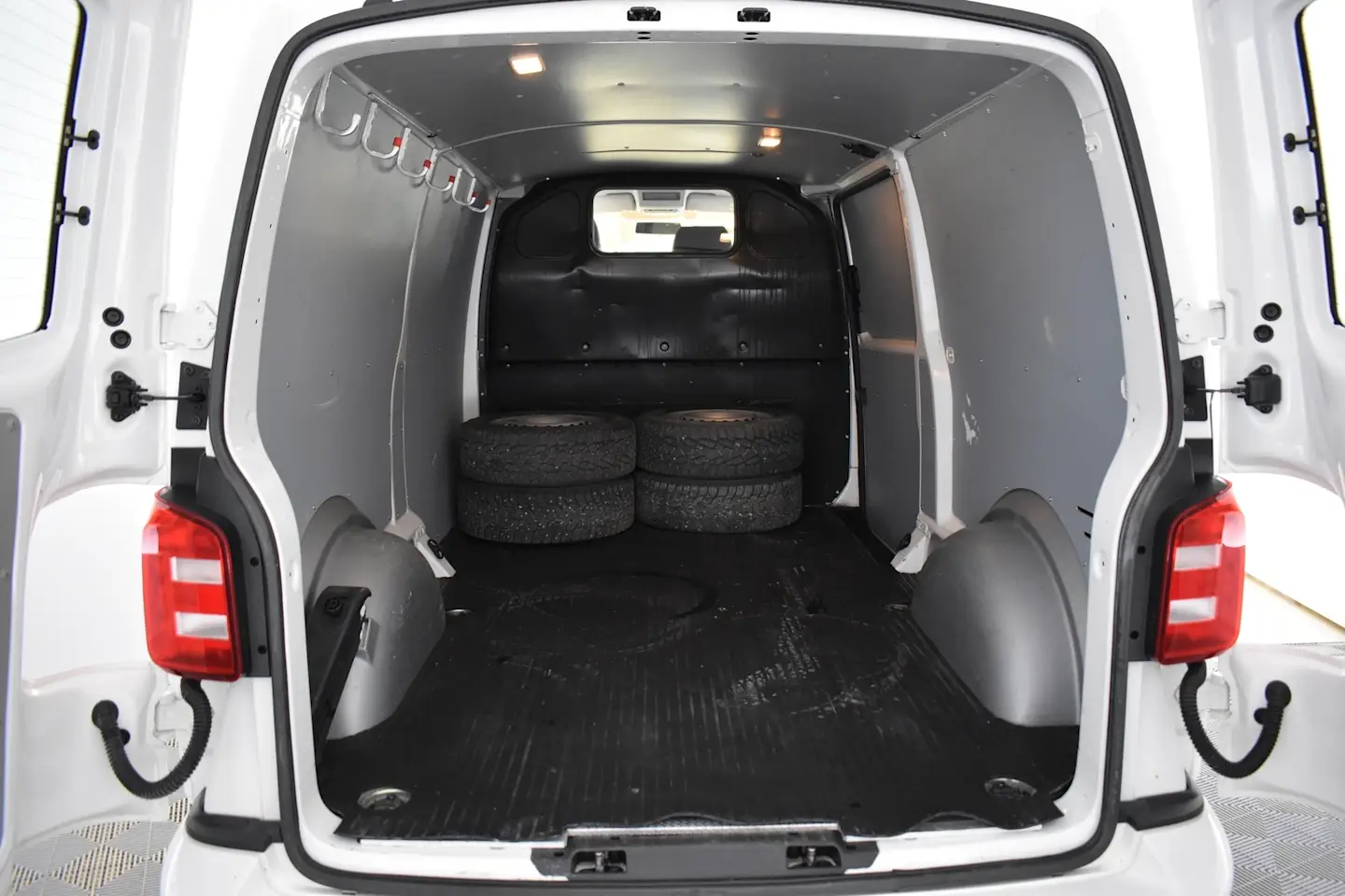 Car Image - 6J7ICfC44G9RK4XHUgiNnH