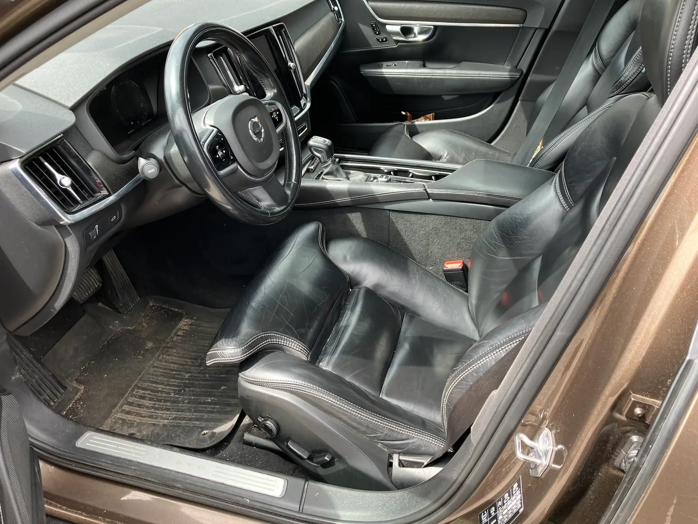 Car Image - 3VK3ocxJmTwgUd2F43Bqwk