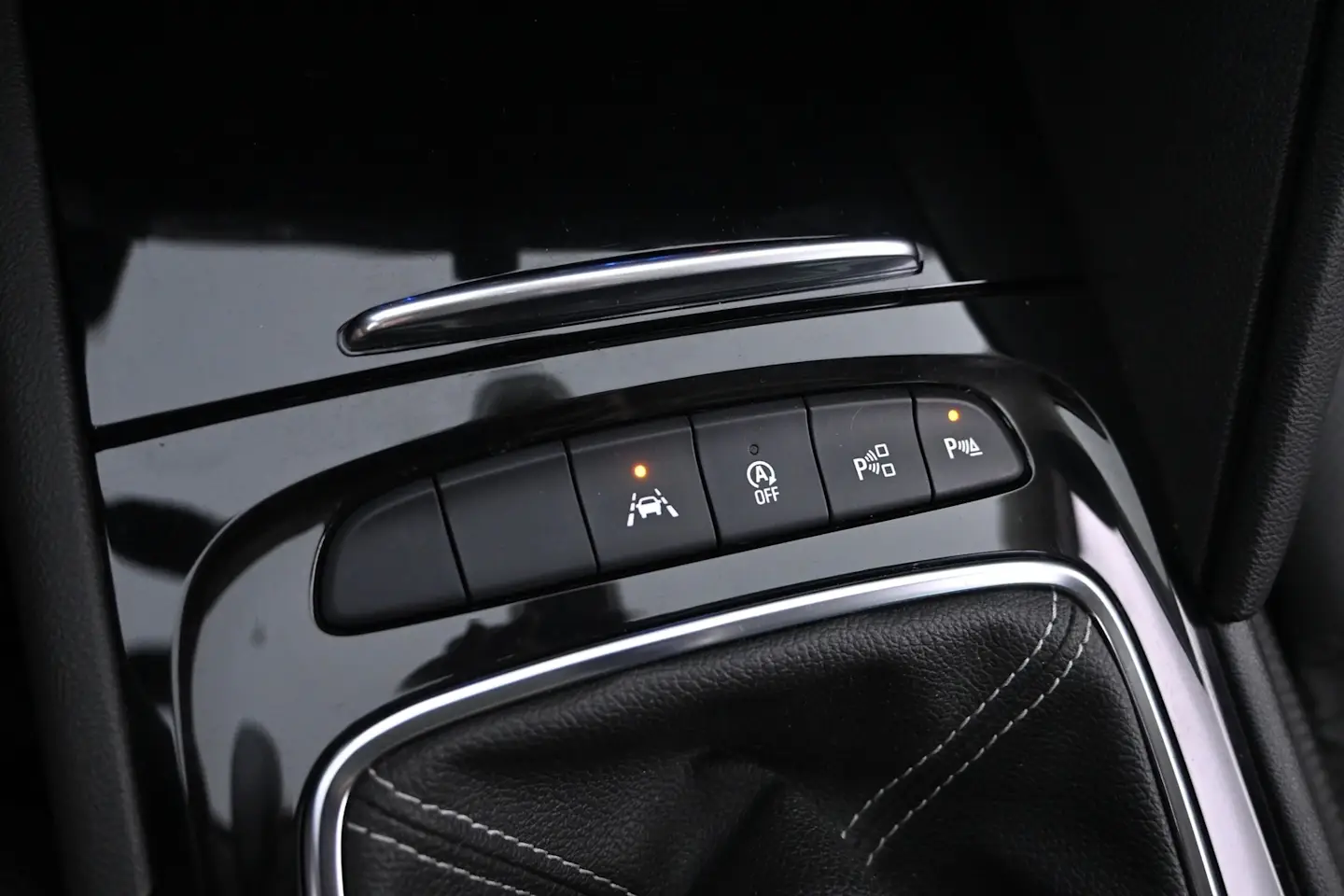 Car Image - 3BFjCAfSifvc17h0rqERSi