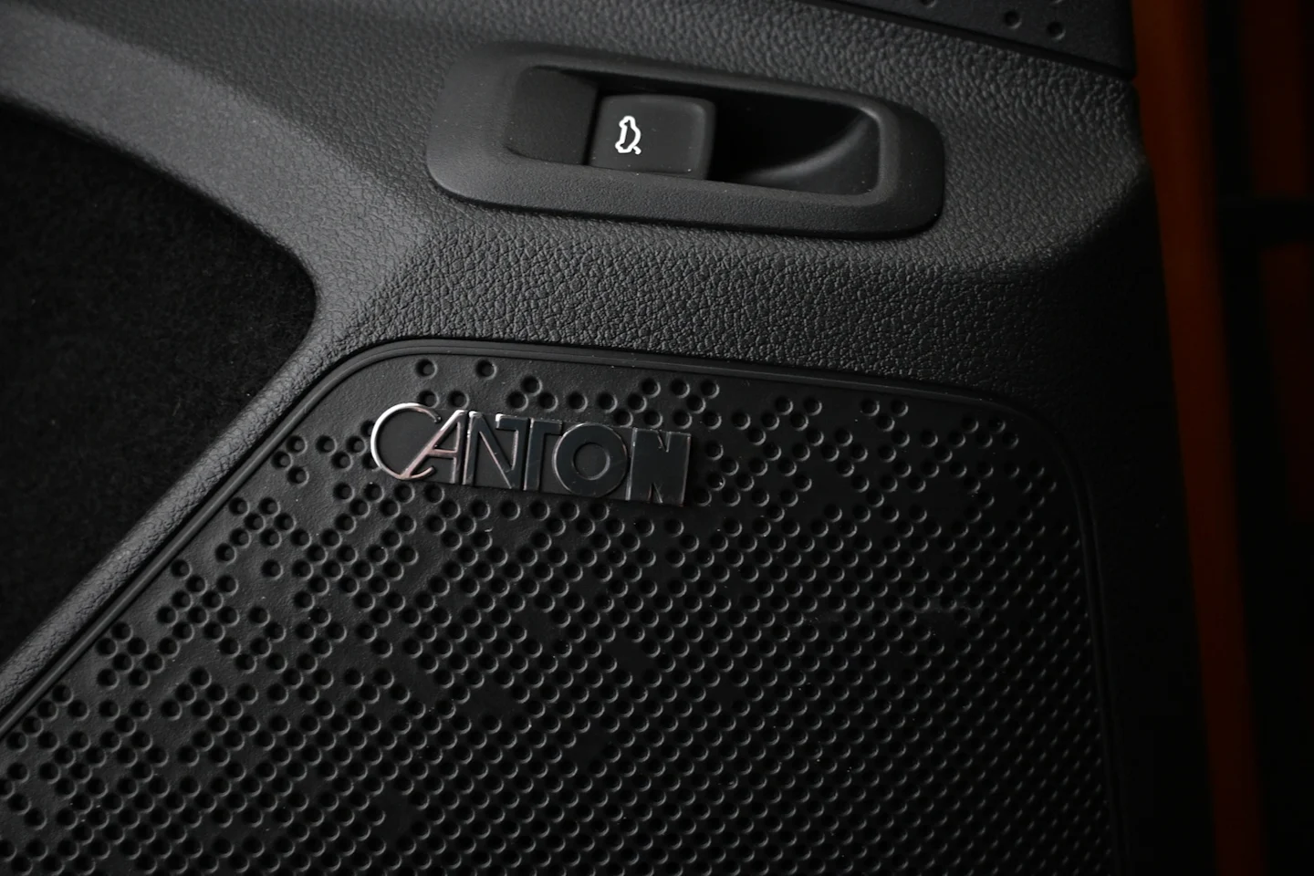 Car Image - 6fmWmKaAWtnI4s317w2a6t