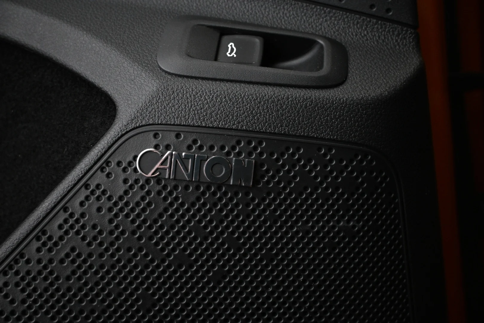 Car Image - 6fmWmKaAWtnI4s317w2a6t