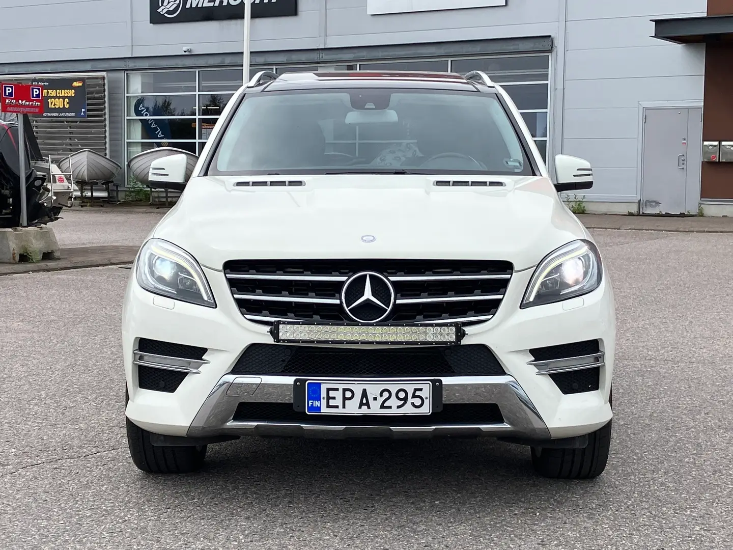 Car Image - 6EE4yH8lE9C8ZLLryhFnl3