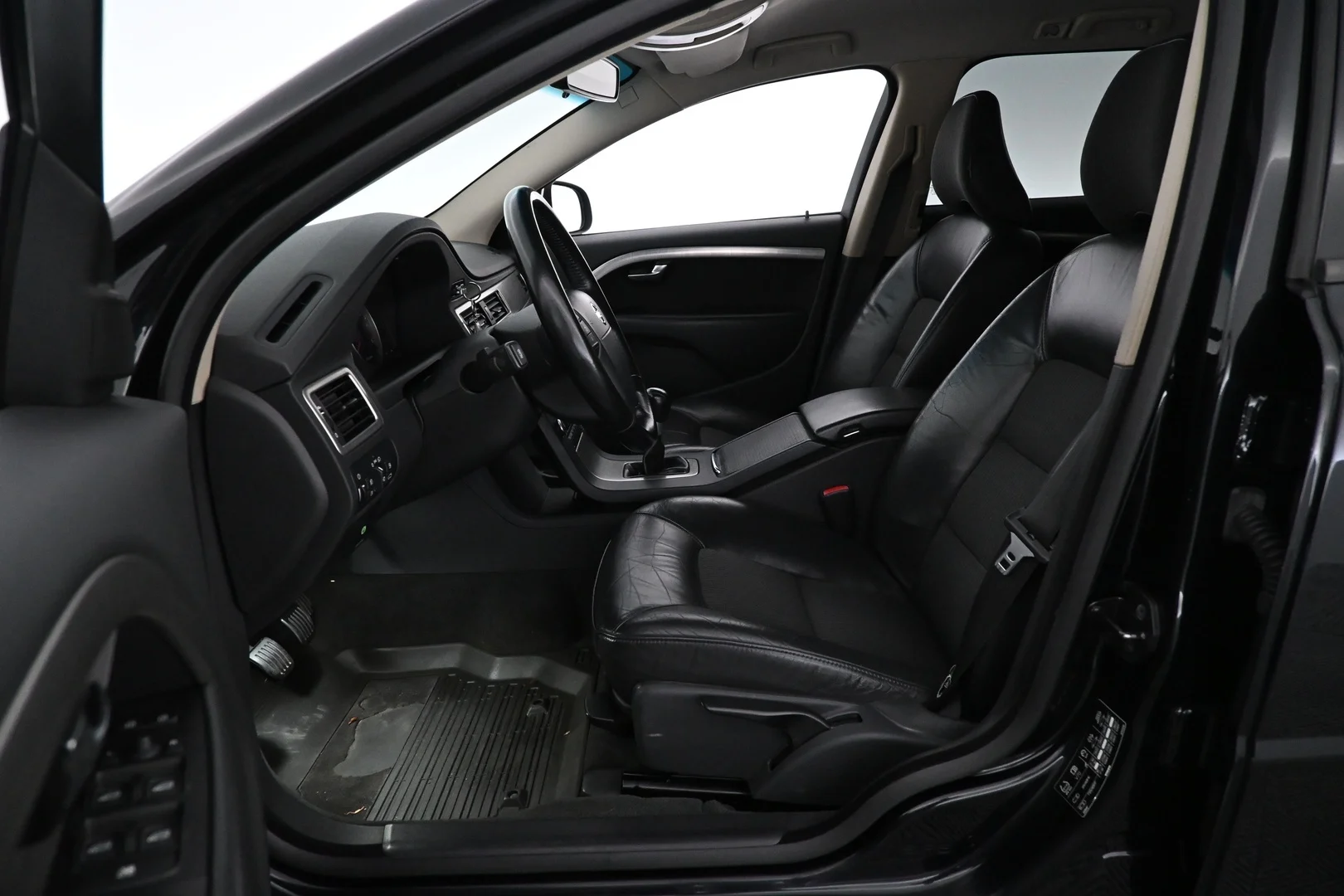 Car Image - 2odB1UOnvQnEBwYexM8wlD