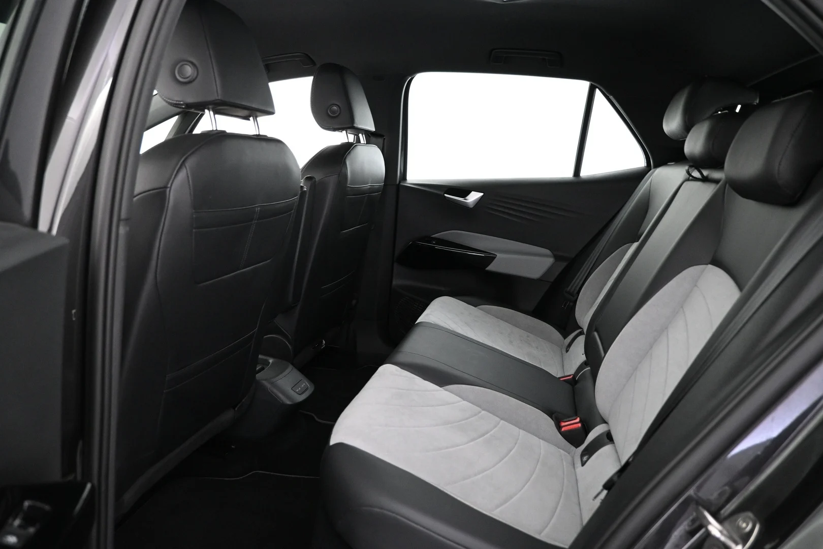 Car Image - 4L6WGZ1tkTPmdvB71VNZNh