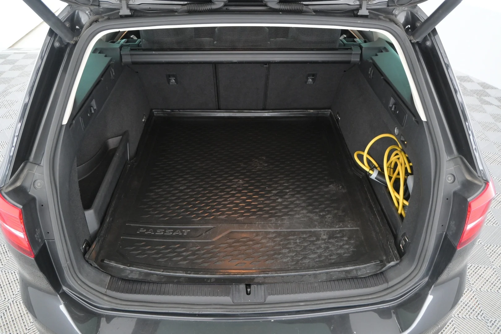 Car Image - 6SVpV2hiP0aGTcV6n4E7Qf