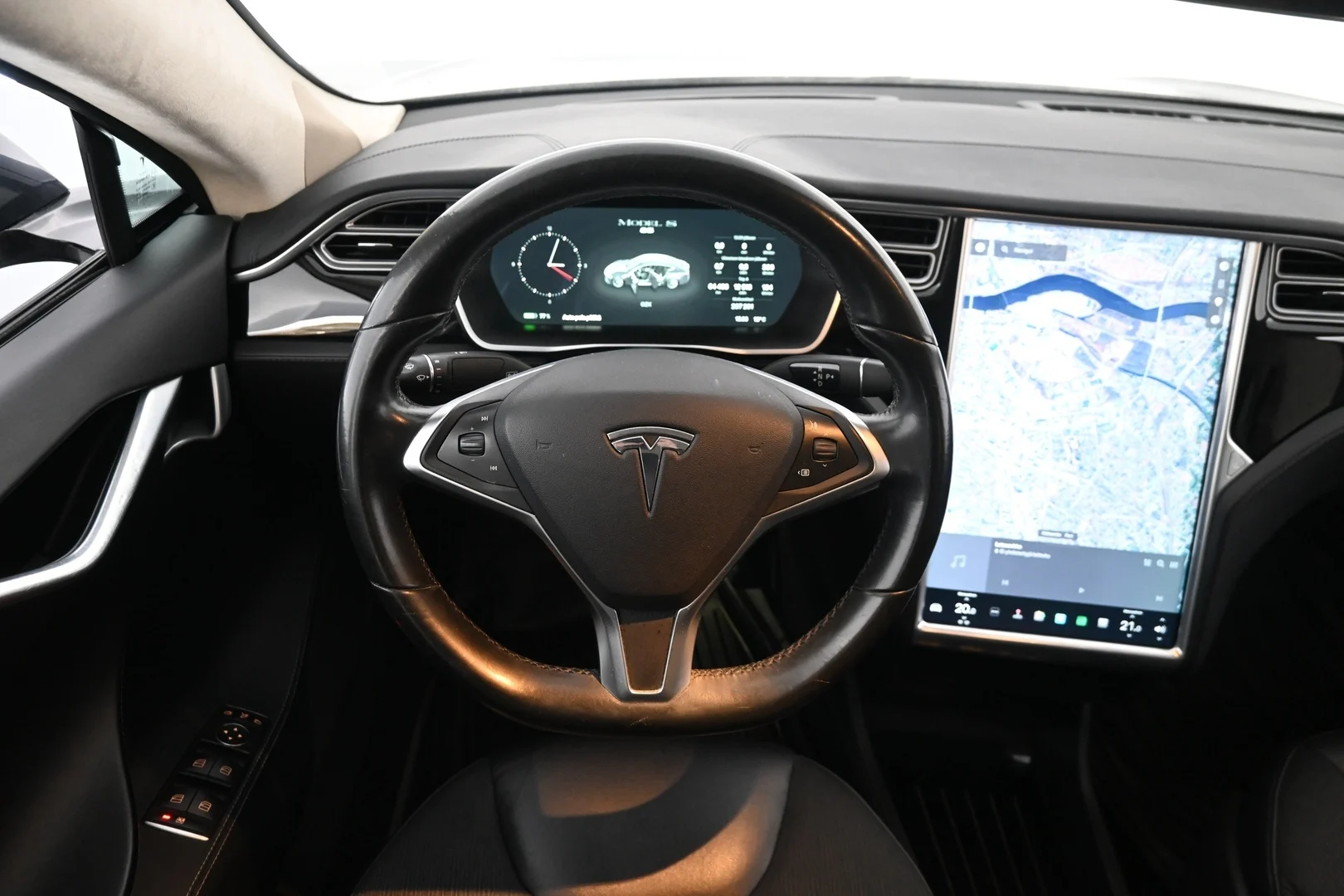 Car Image - 6KgDfqmC8QIq3PZNLtmXJj