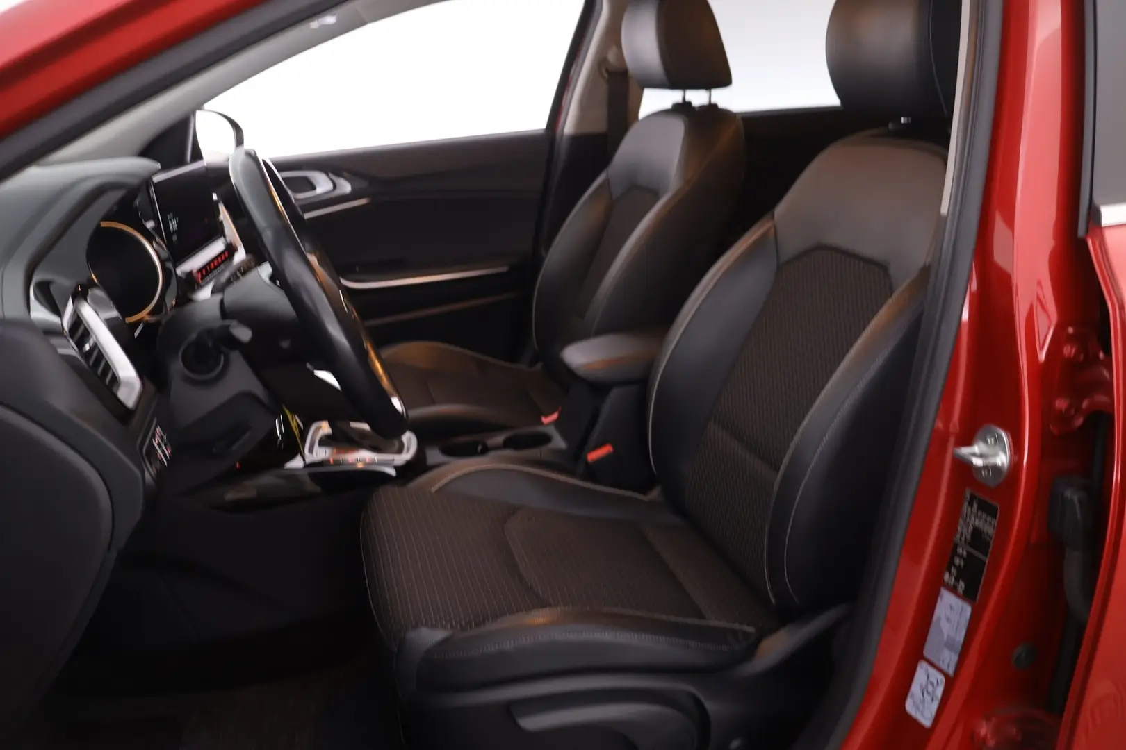 Car Image - 1jk19oNY2r3NslM0F3DXyp