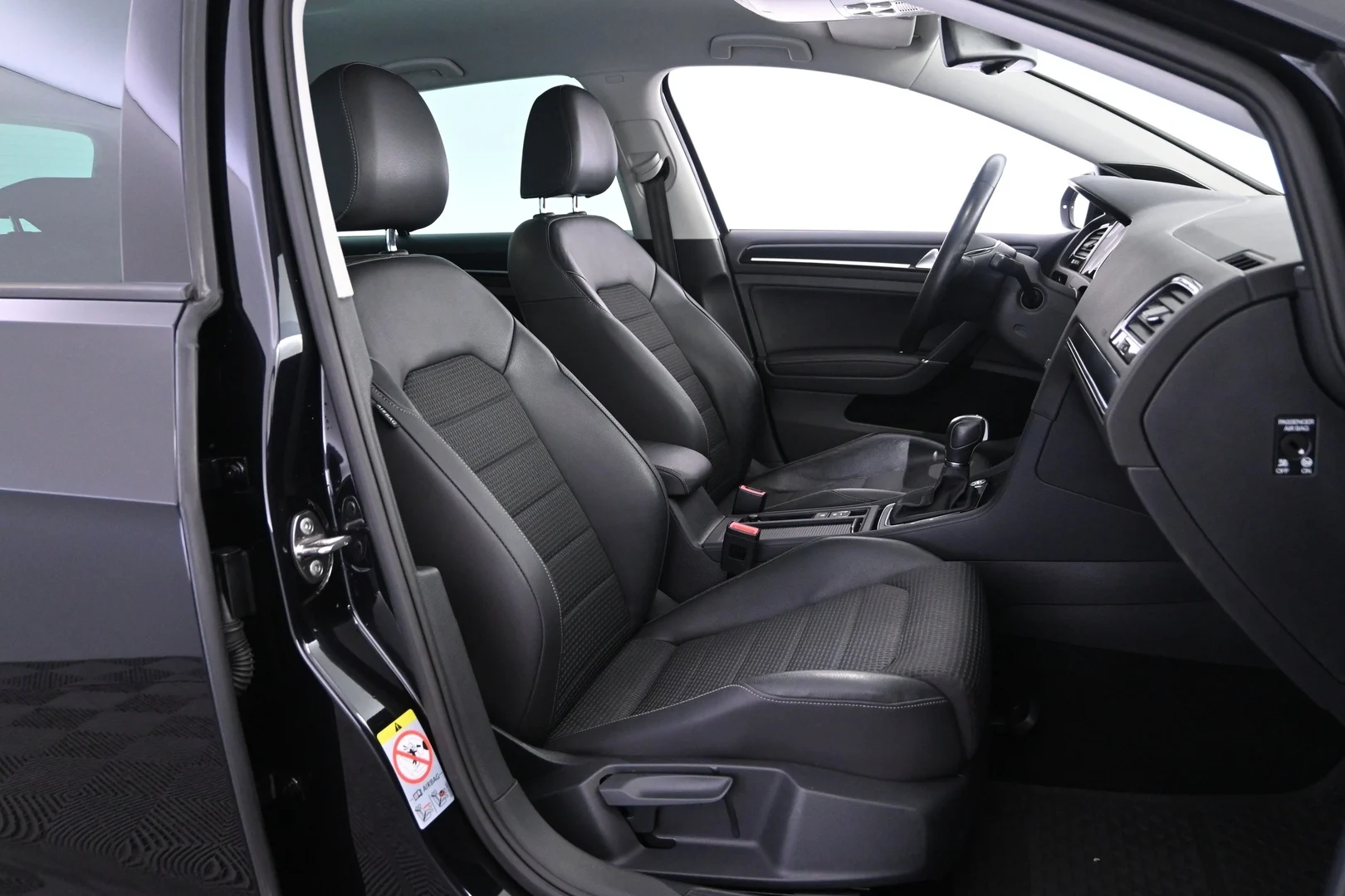 Car Image - 1KFUbP4SBkyEaAkqhEjVrG