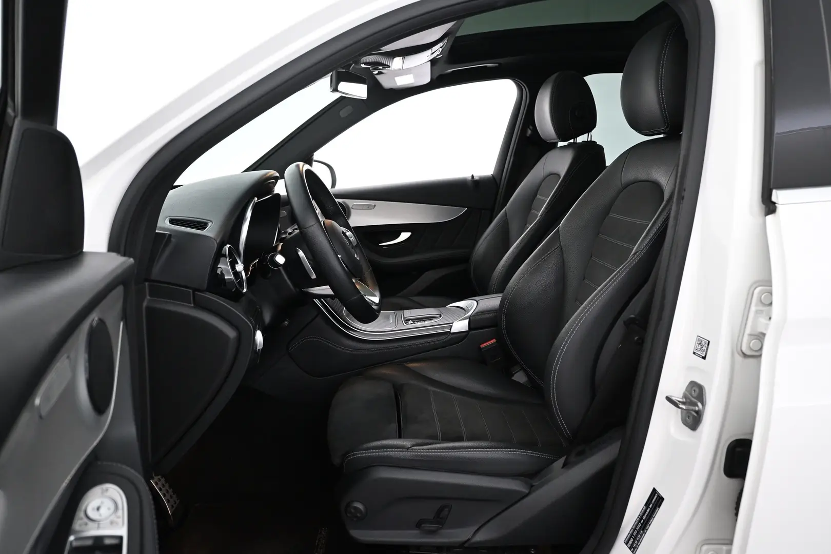 Car Image - 3795y9482rxSgU1FeDpTpm