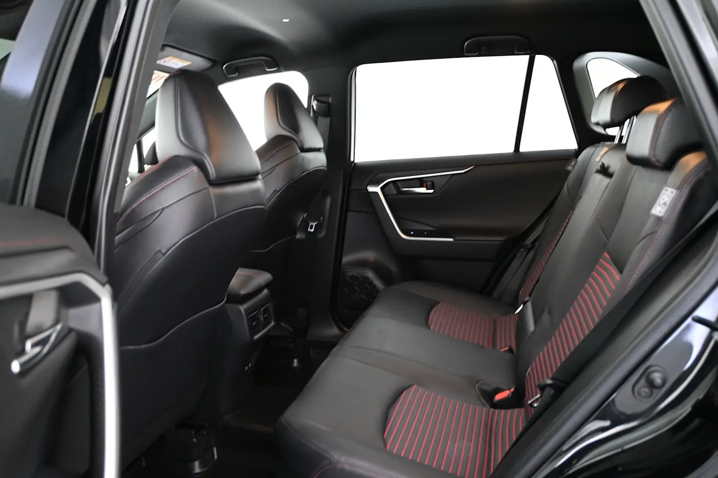 Car Image - 4BS67xeLLChIkEOExmRNbQ