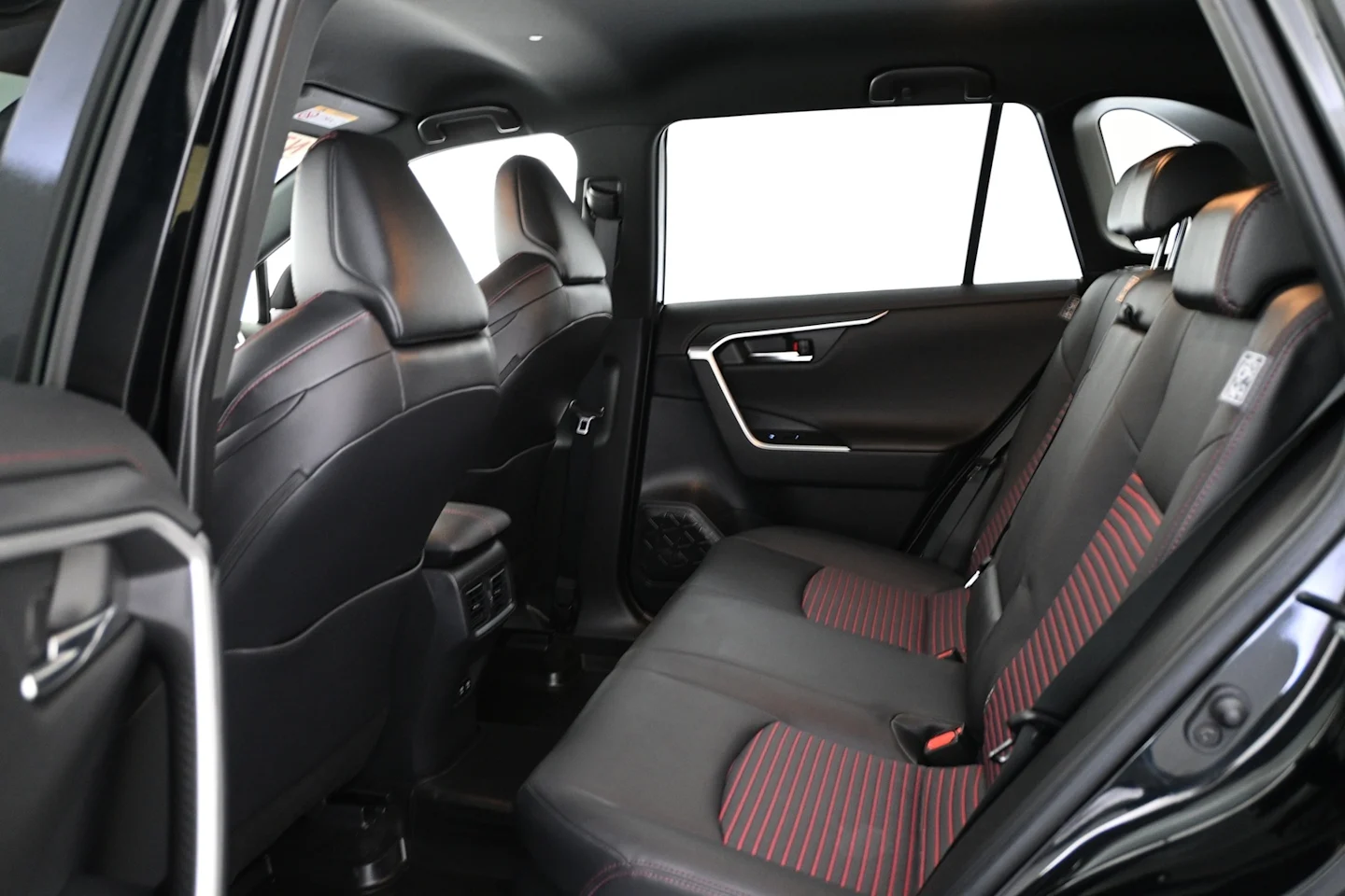 Car Image - 4BS67xeLLChIkEOExmRNbQ