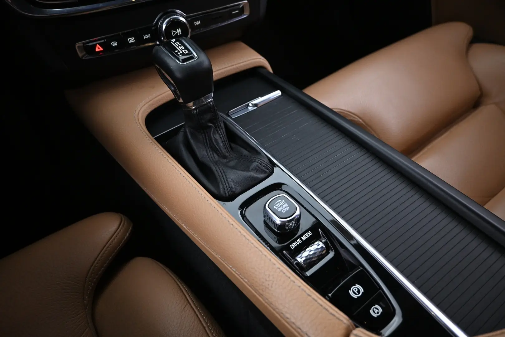 Car Image - 5MI1i7KVTqEuSePVPEeEXd