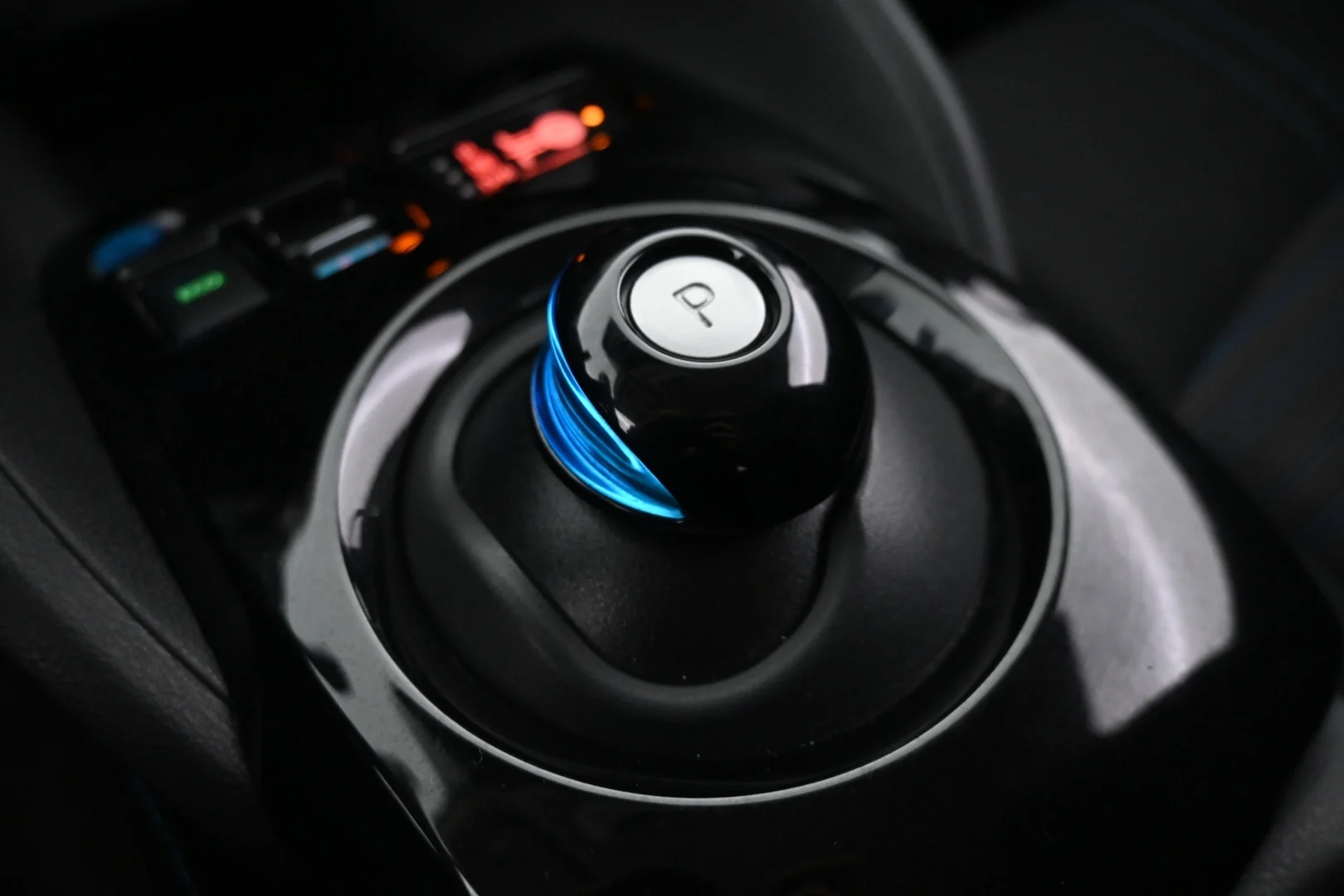Car Image - 3lZrFCcz2j3TMRGLVw2Wpm