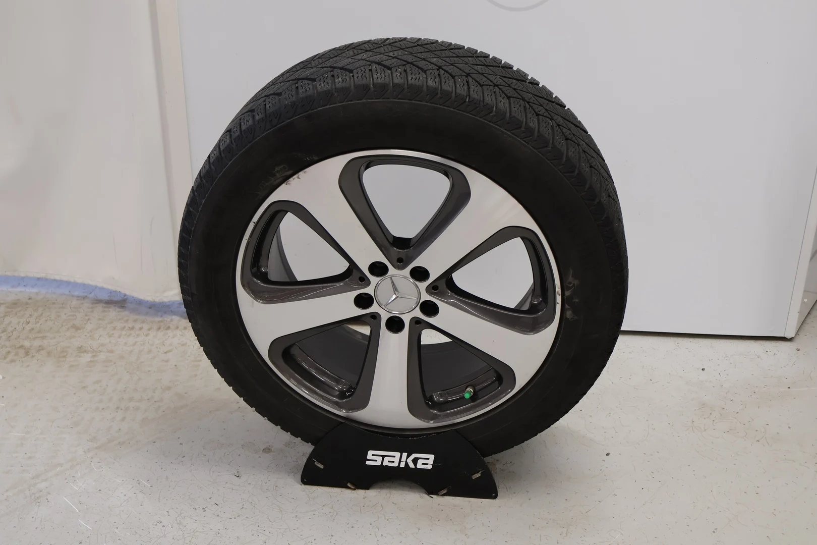 Car Image - 1iaeTTdsE0Cj2hx3pETwkW