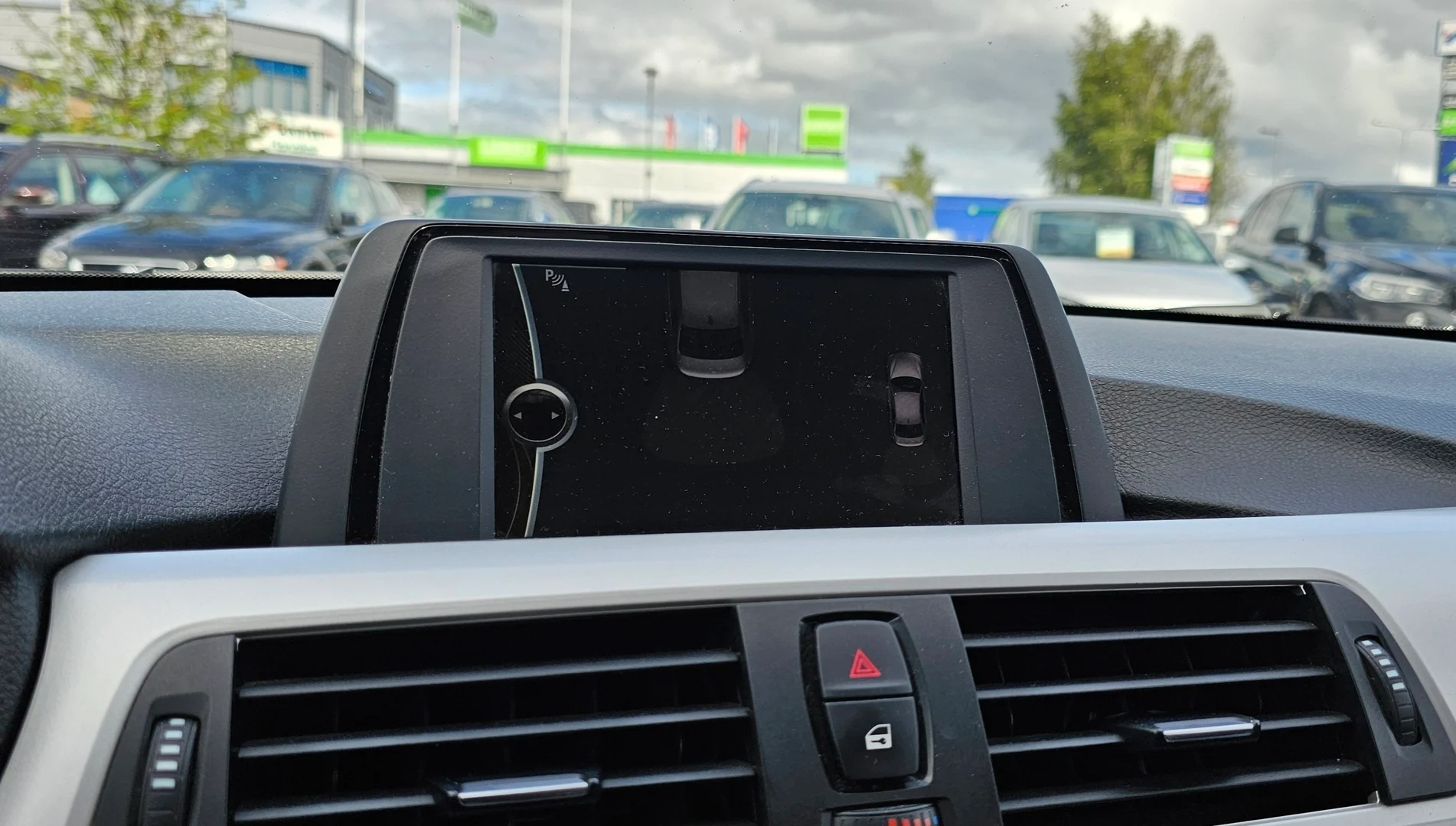 Car Image - 4j6ECgVbAhiM94uF4VesQ0