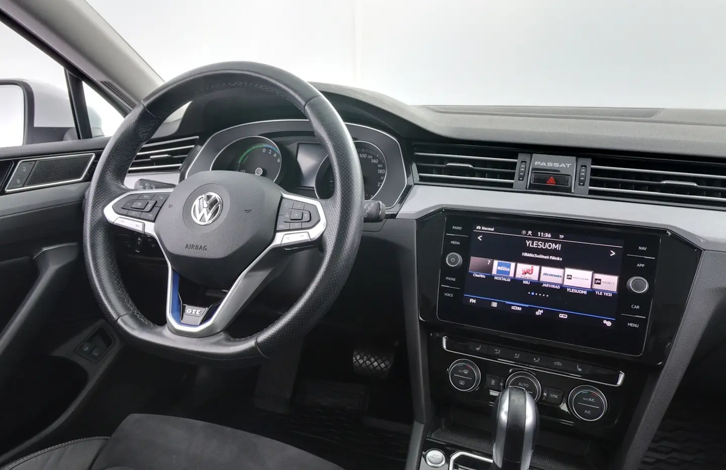 Car Image - 6sBfrKlQNtotmlhrld6aHo