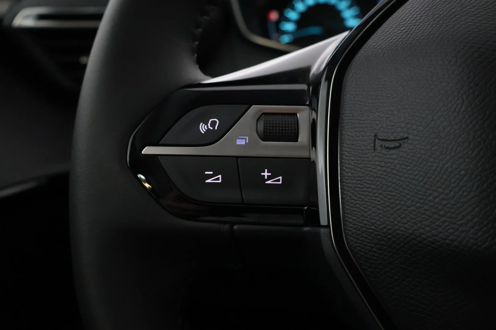 Car Image - 6qF4mXLBw32CFy6VxHtqxk