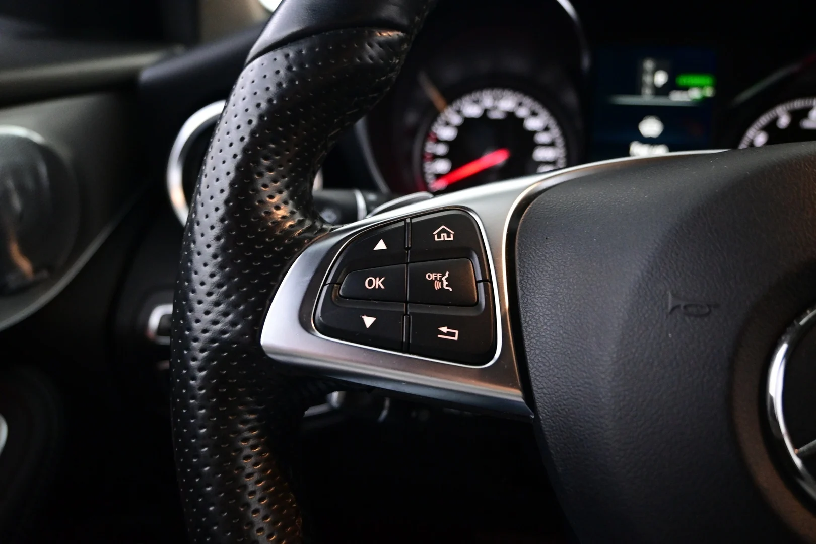Car Image - DCG1bBBNO3Ugu5wtczFRe