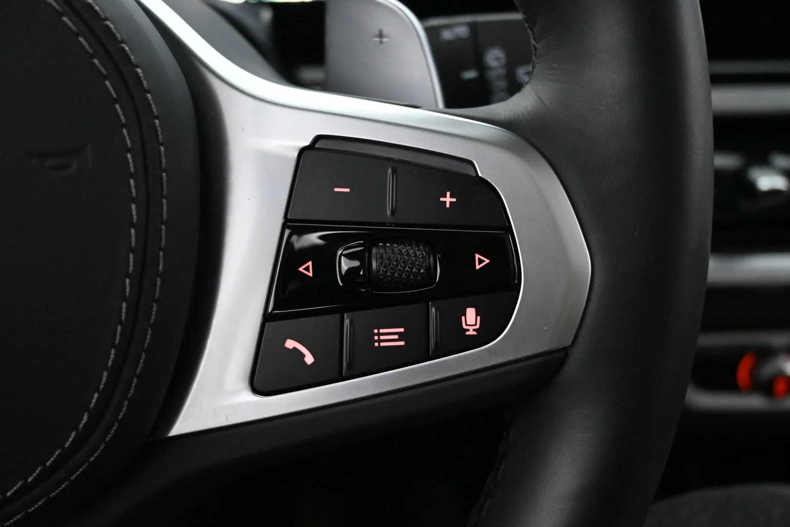 Car Image - 7kx3i8ShsB2eN0p20tPnHg