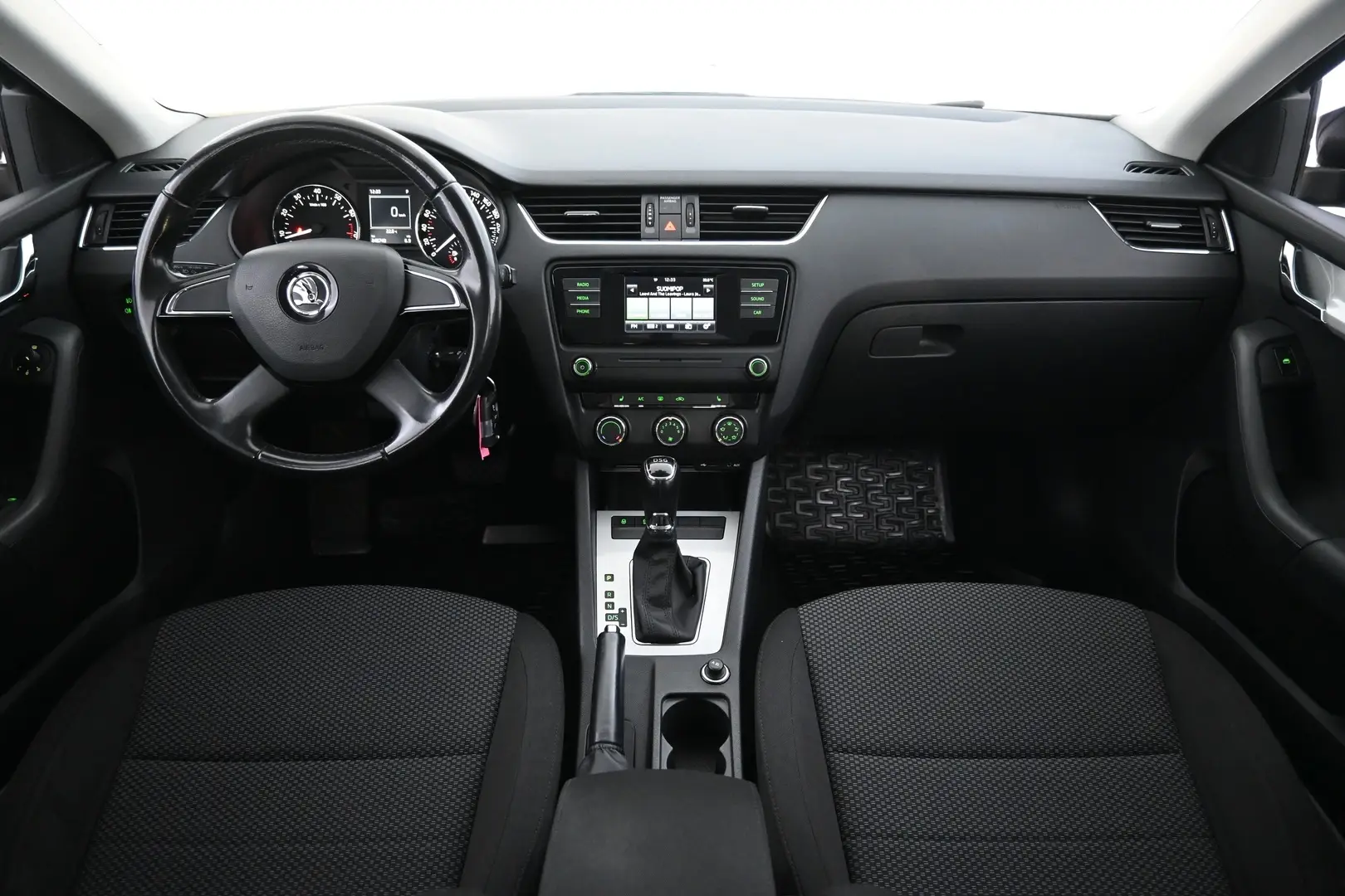 Car Image - 7lu156UoFOV6JFxhcXcnL3