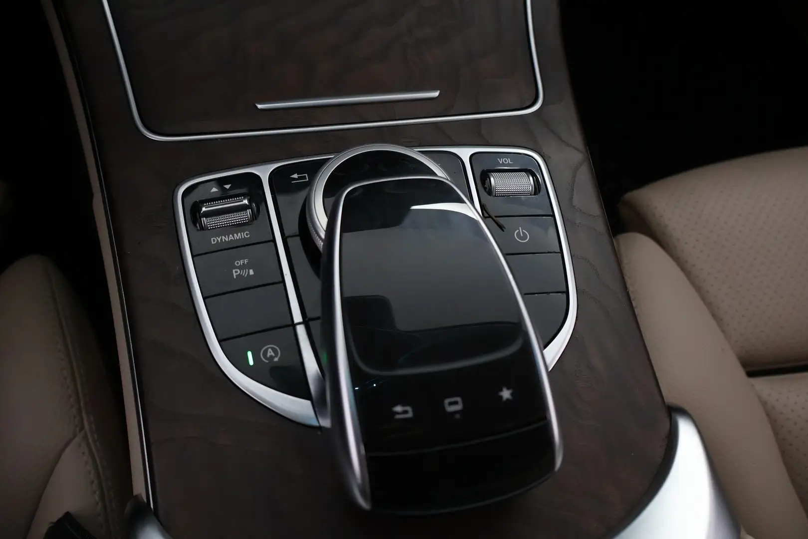 Car Image - 6J5slcfQNsEc3LxHjfpgeA