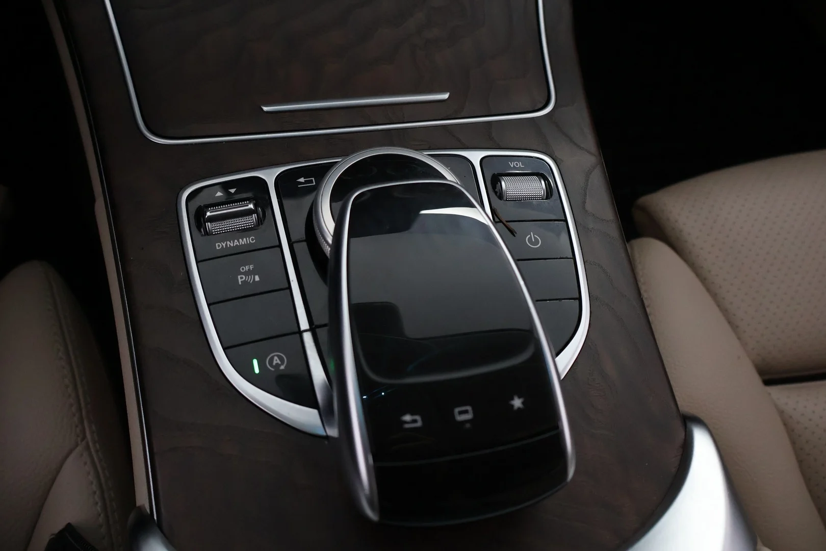 Car Image - 6J5slcfQNsEc3LxHjfpgeA
