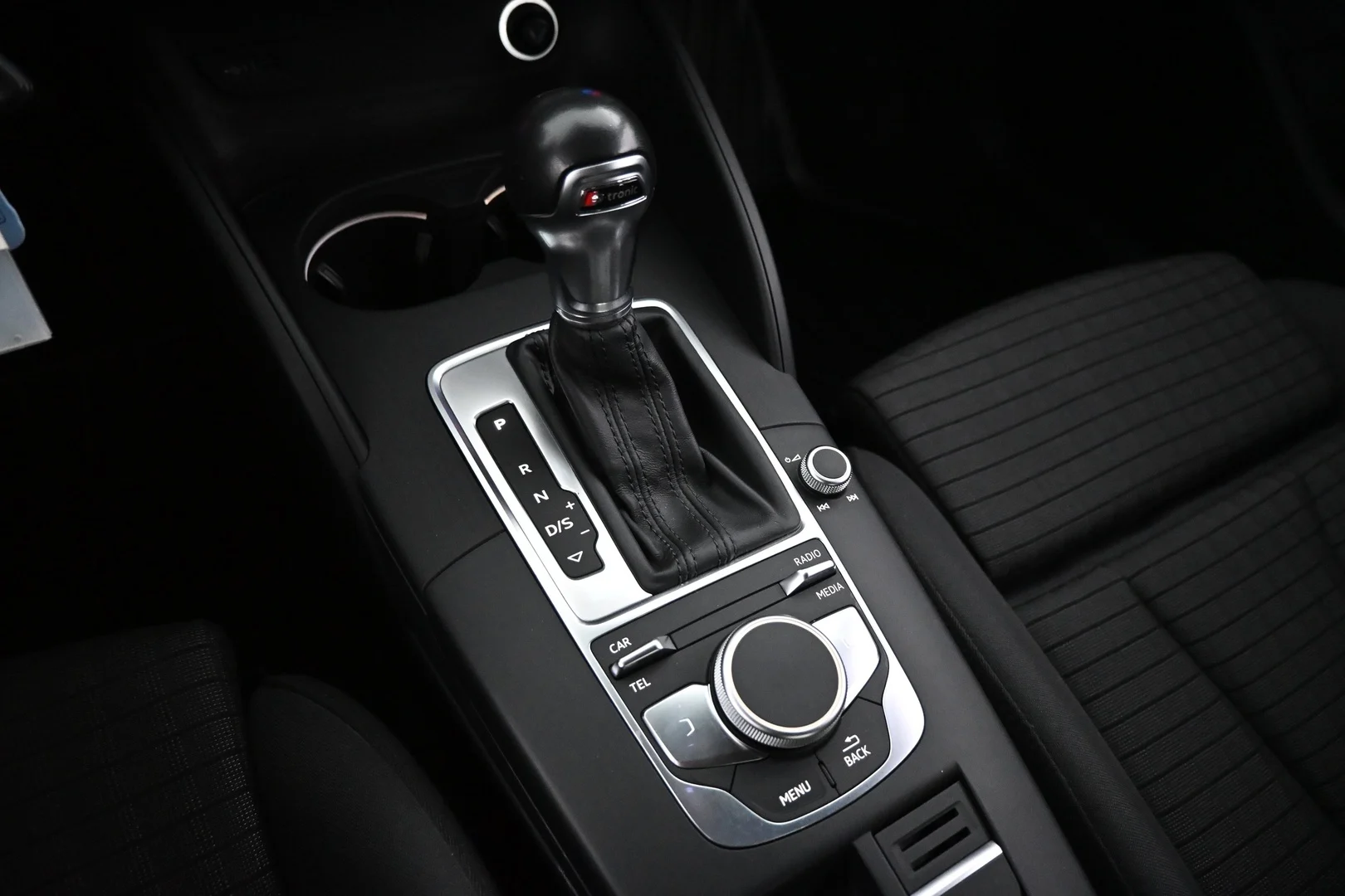 Car Image - 5Qy7dAXEE9prWql778Oore