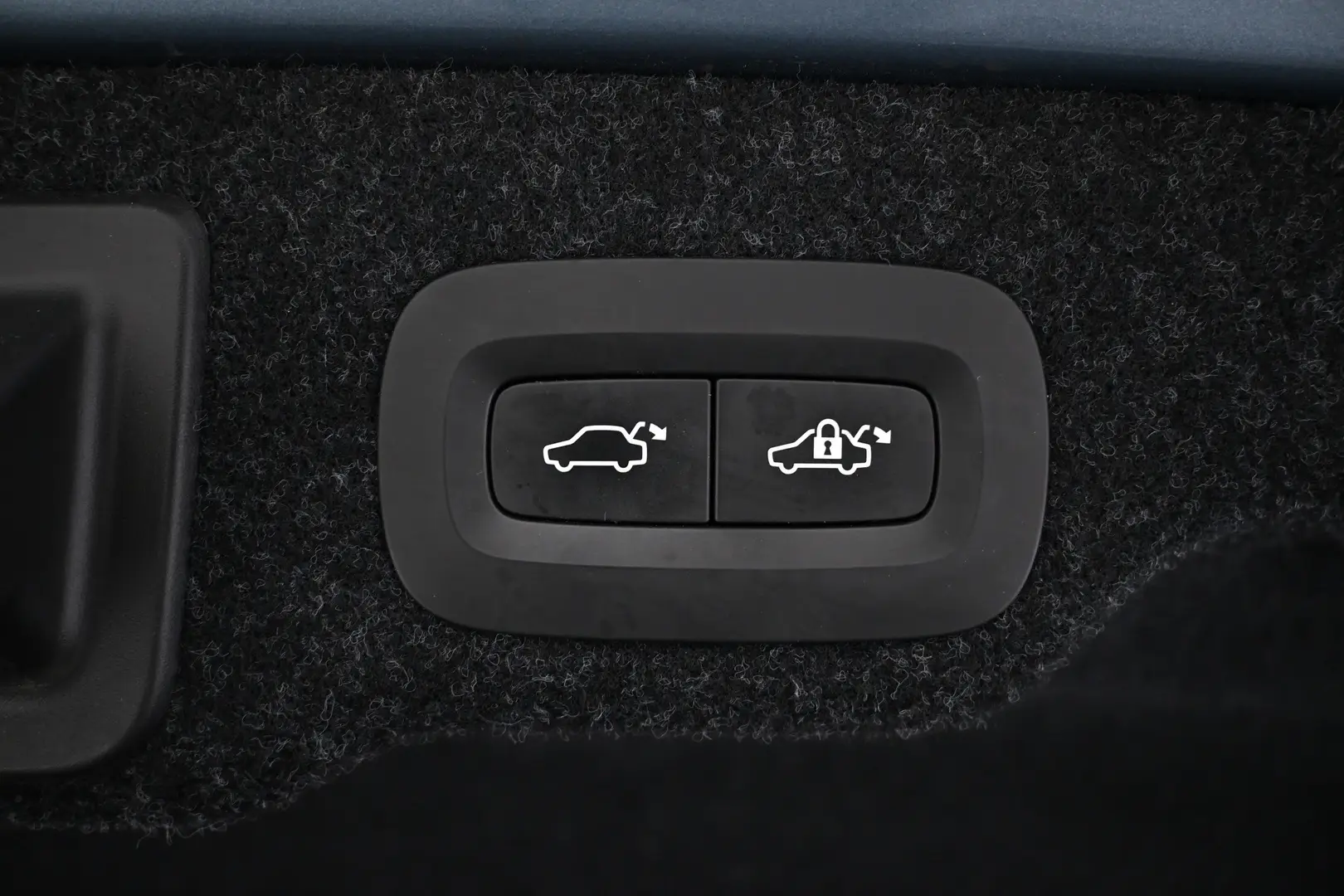 Car Image - 2k5BfeE3dt11duGQhQEwHJ