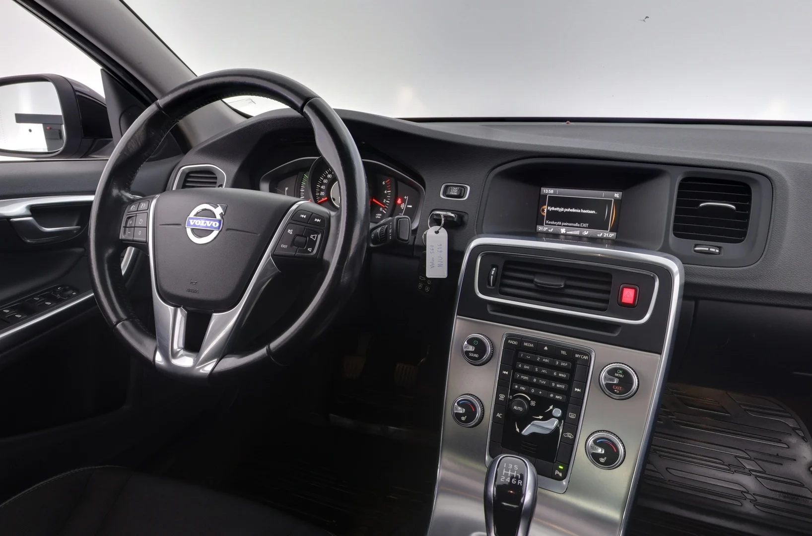 Car Image - xCn8suA2eBqqSjprAaUVi