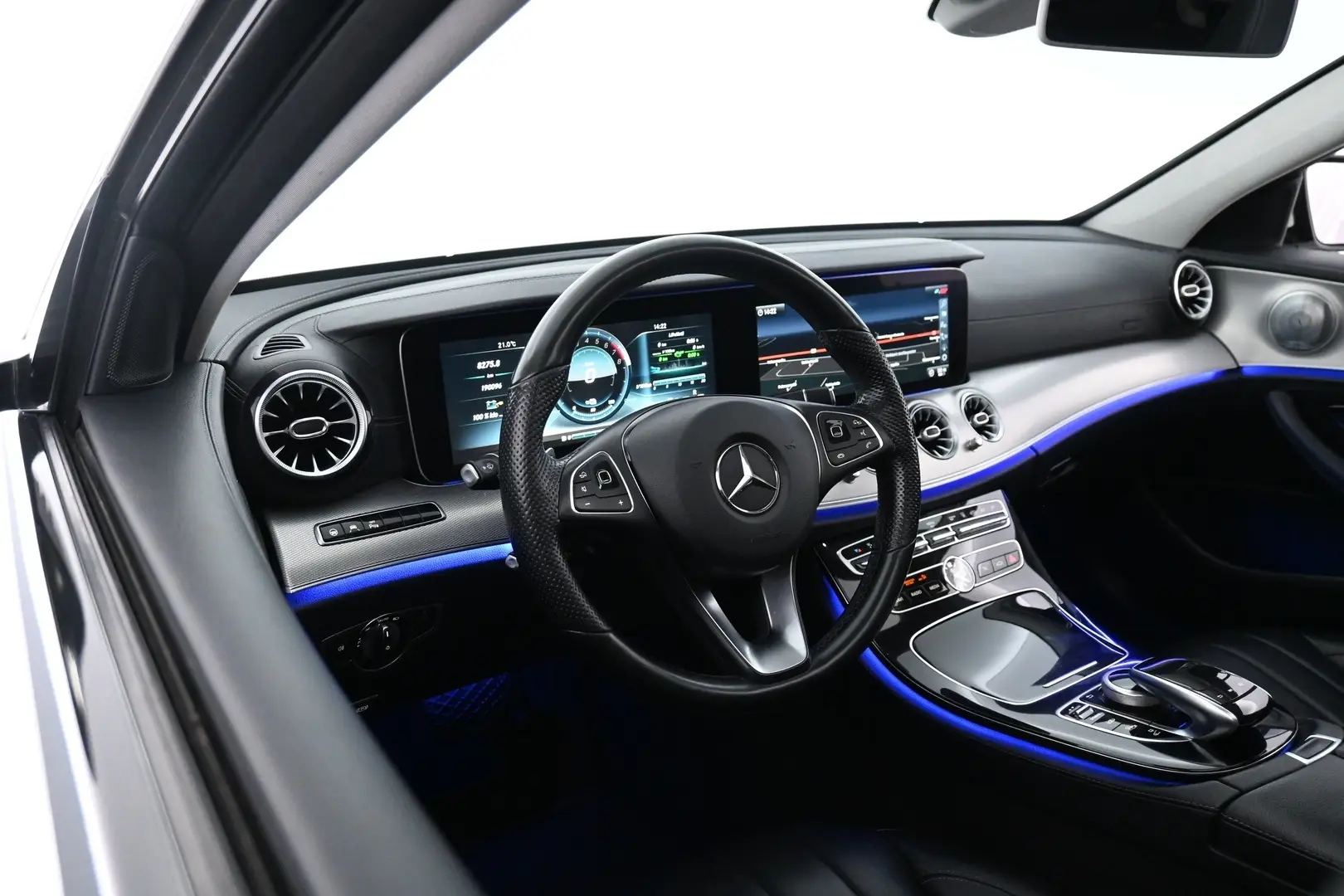 Car Image - 4N6BhU8ahzxI09MTIzBx4S