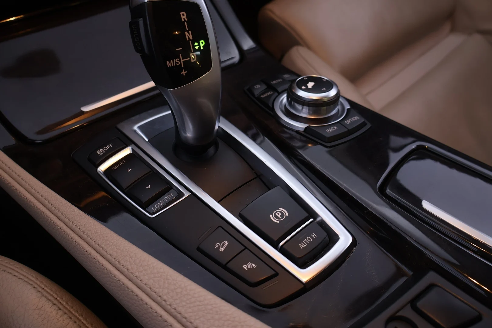 Car Image - 5DO3l30c8ctSOslON5KfWv