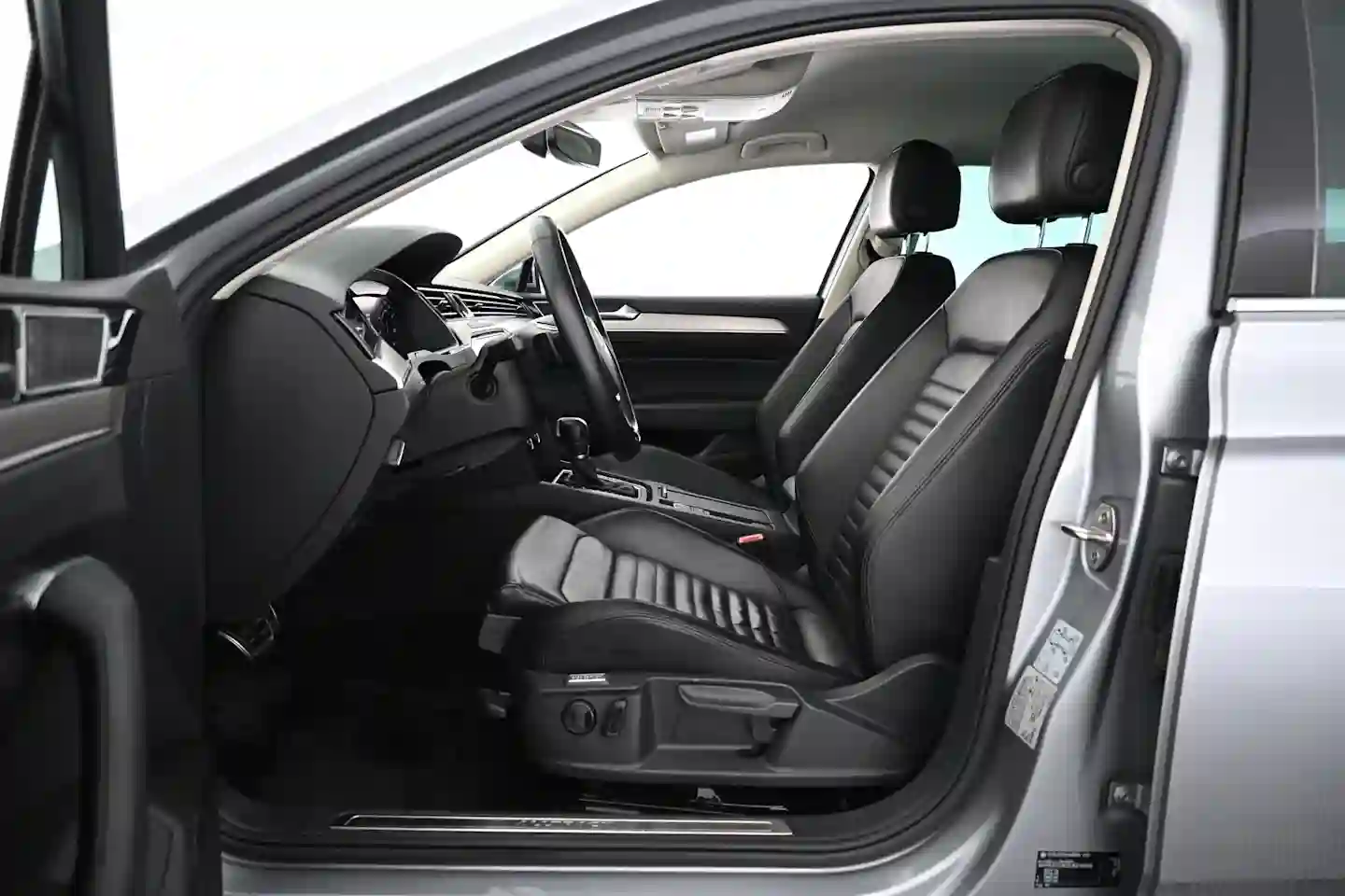 Car Image - 4MZi0NE4h3KdCmNKRxlbQt