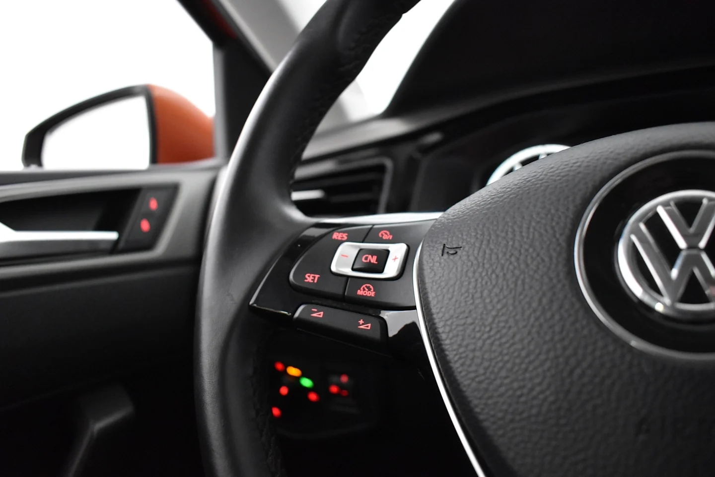 Car Image - 1DqnmwK8MGTcAcyyDYC6u1