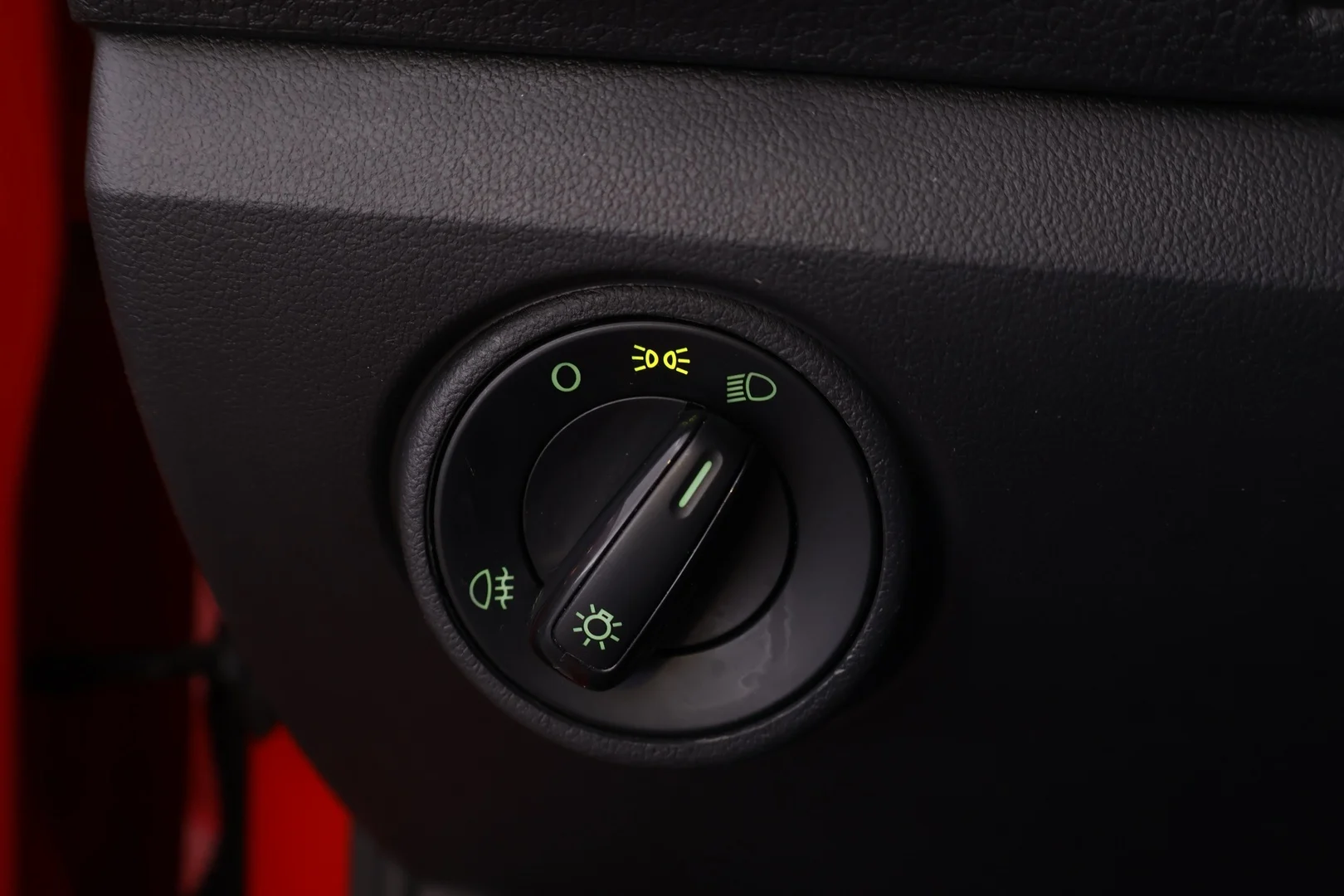 Car Image - 5v3q42EHnvqZzyDzlUO5P0