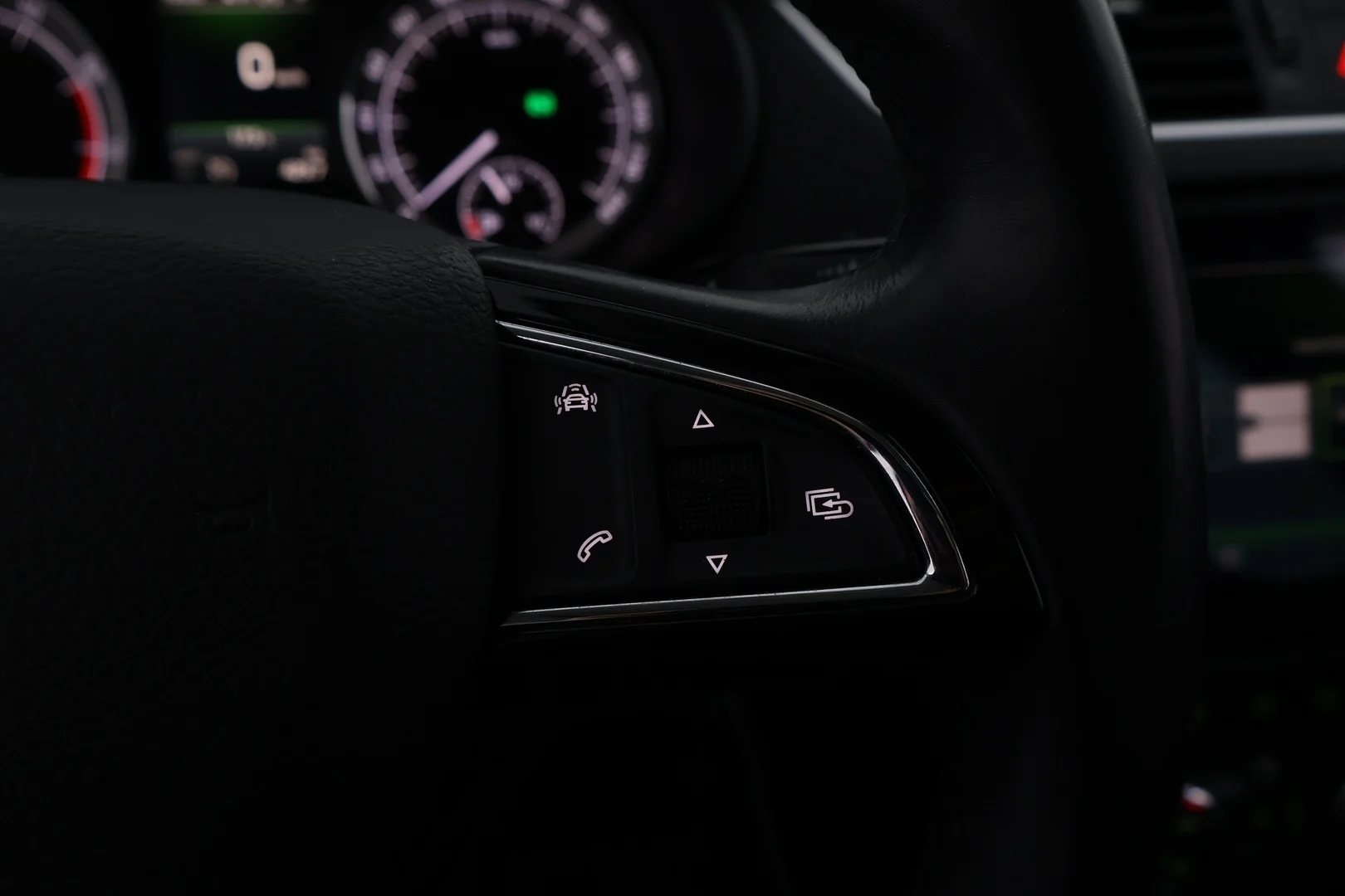 Car Image - 3tC5jKnGxh7WOO91jIADQv