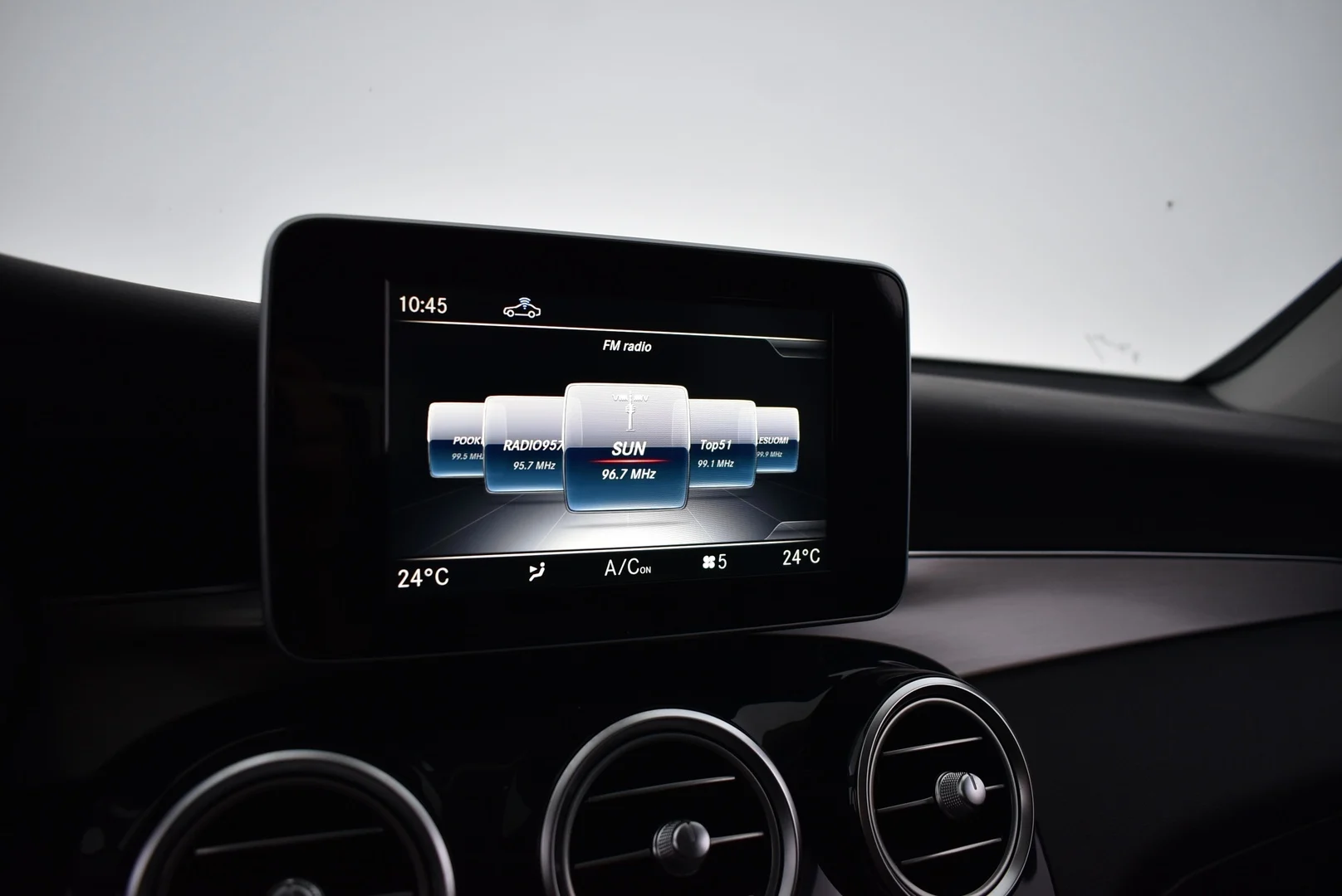 Car Image - 15VFgCm53a0Q9h3qtZnmO6