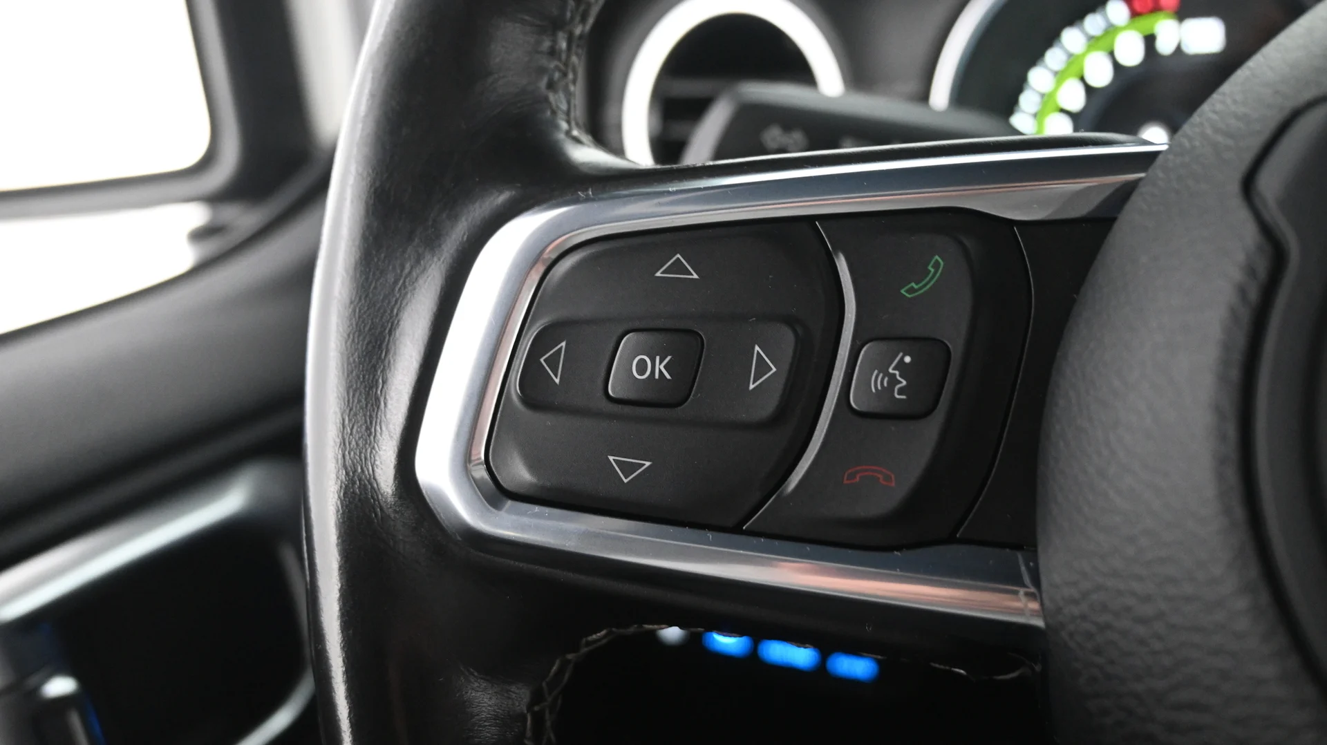 Car Image - 1ztHlB1r8Y1Filt1qtiBnD