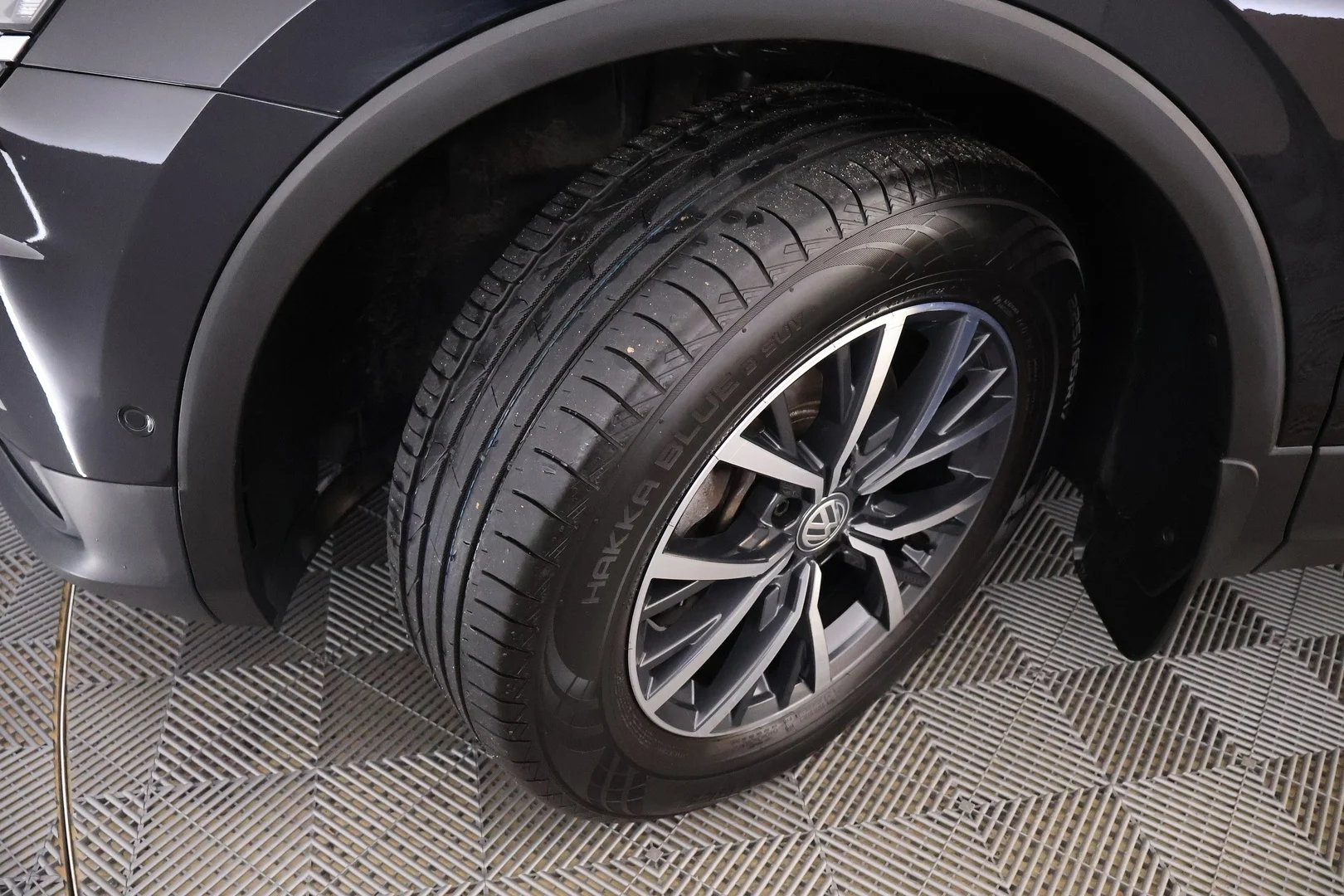 Car Image - 5k3LdbnYwJOQHCjvZtarVJ