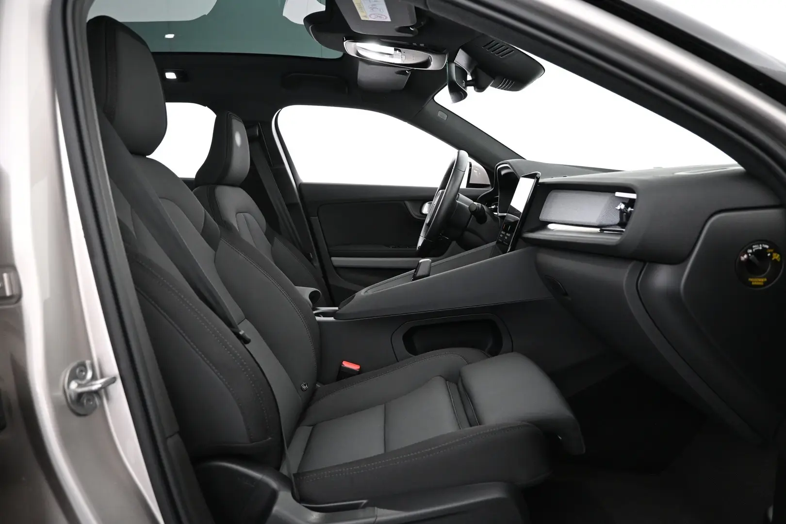 Car Image - 3CQBdtgCuYZ82DOA4C3CAb