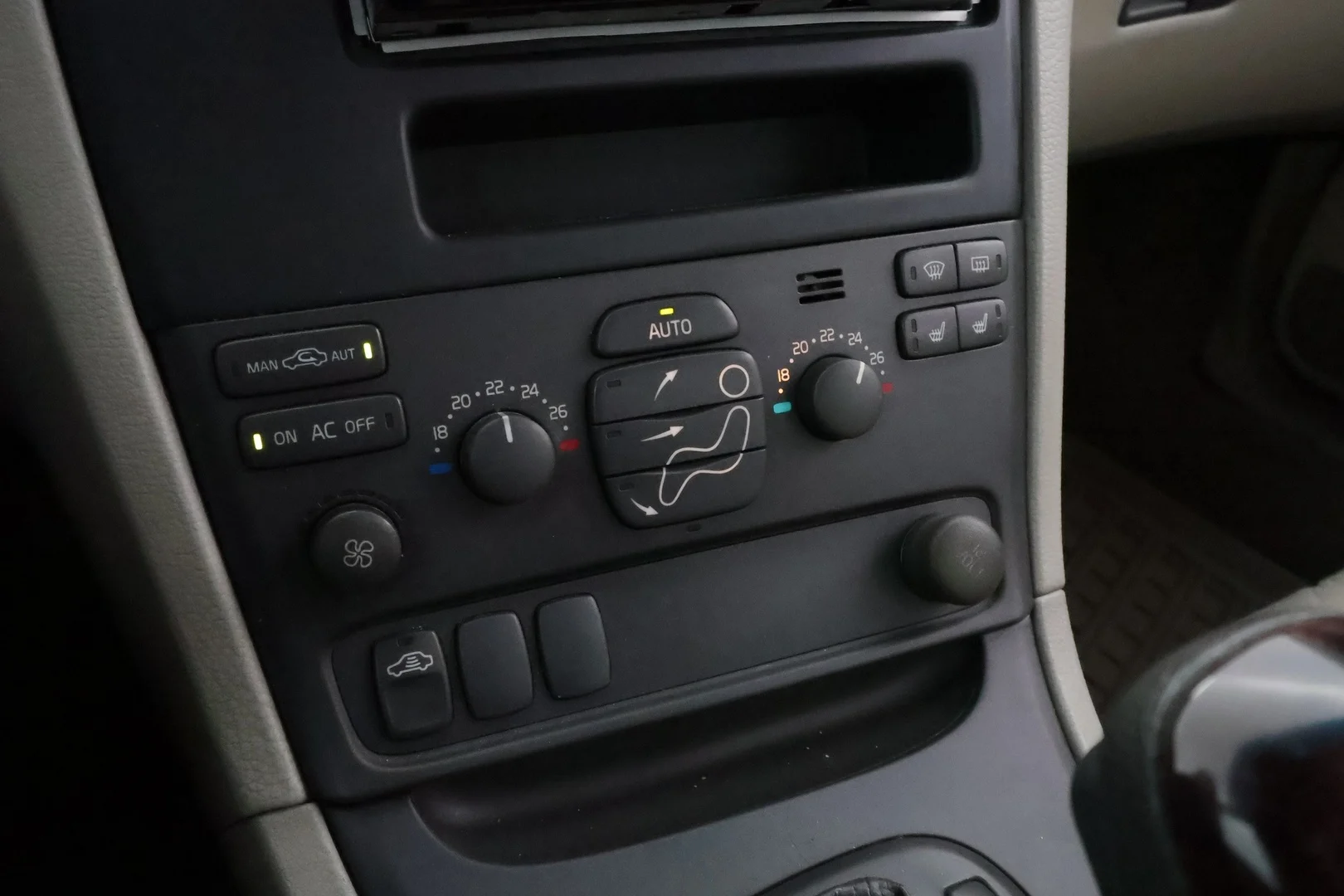 Car Image - 1qn7DxokFHmimmxrdDDMdj