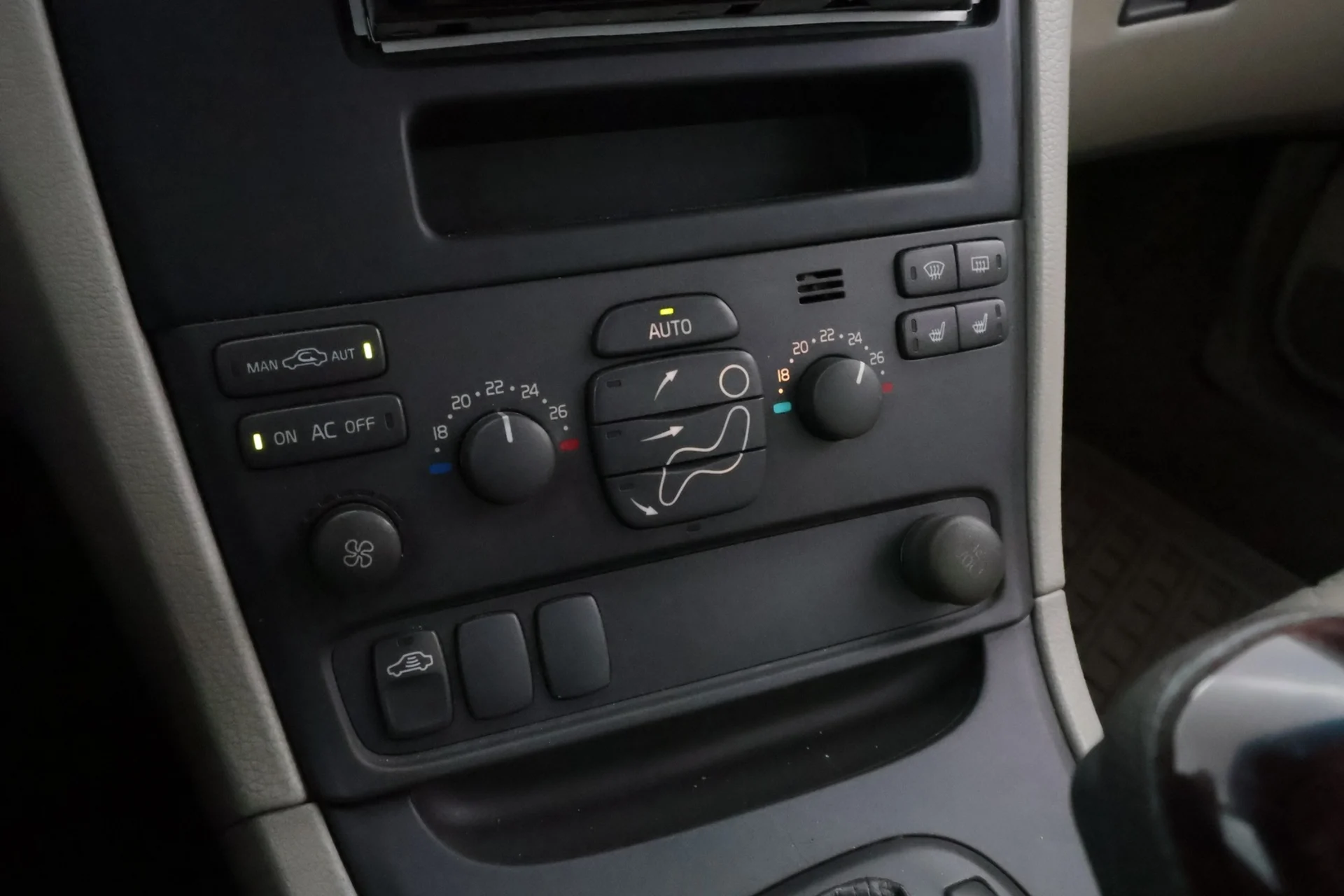 Car Image - 1qn7DxokFHmimmxrdDDMdj