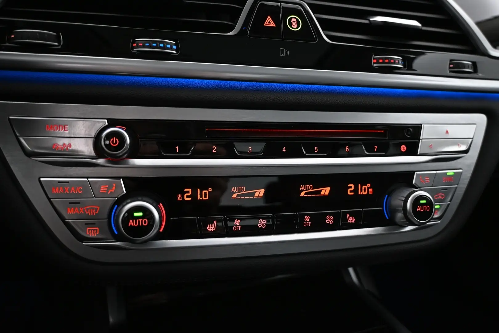 Car Image - 17zDJo2XWR9EPOyQoMeLqJ