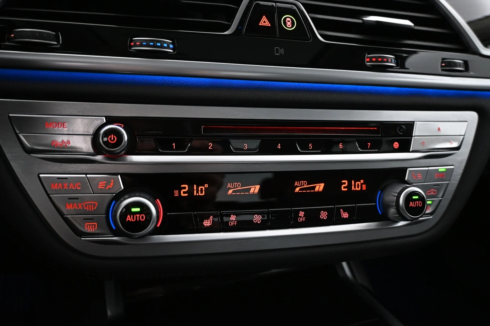Car Image - 17zDJo2XWR9EPOyQoMeLqJ