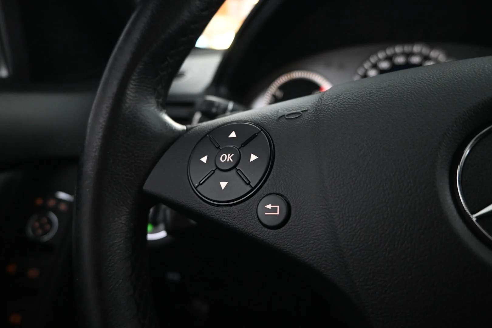 Car Image - MvbLfXewEC9pIBcFryfA8