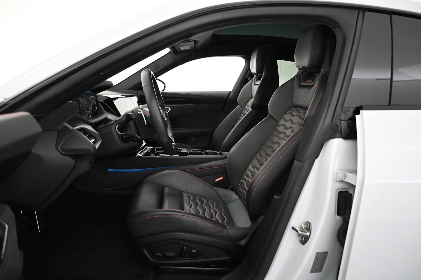 Car Image - 6jITkmC8Ad51CZDk4w6hJe