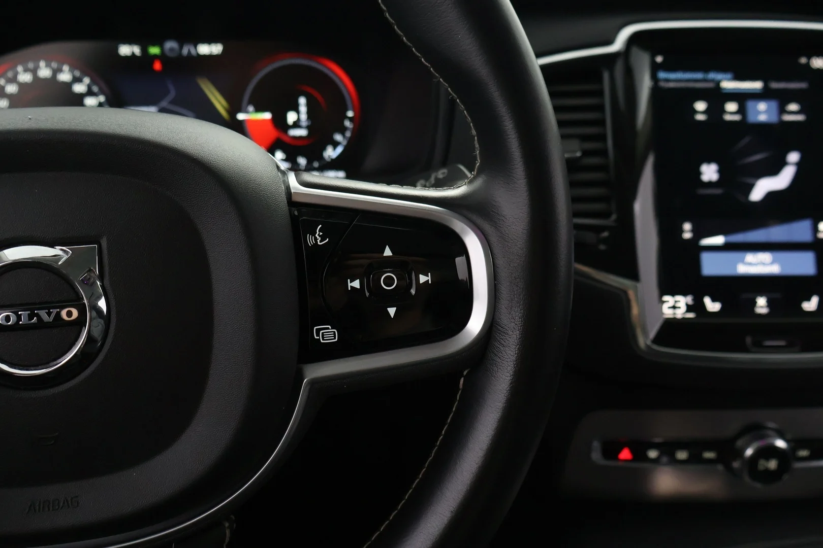 Car Image - 17F104c5OW4TVgTWJv2GGp