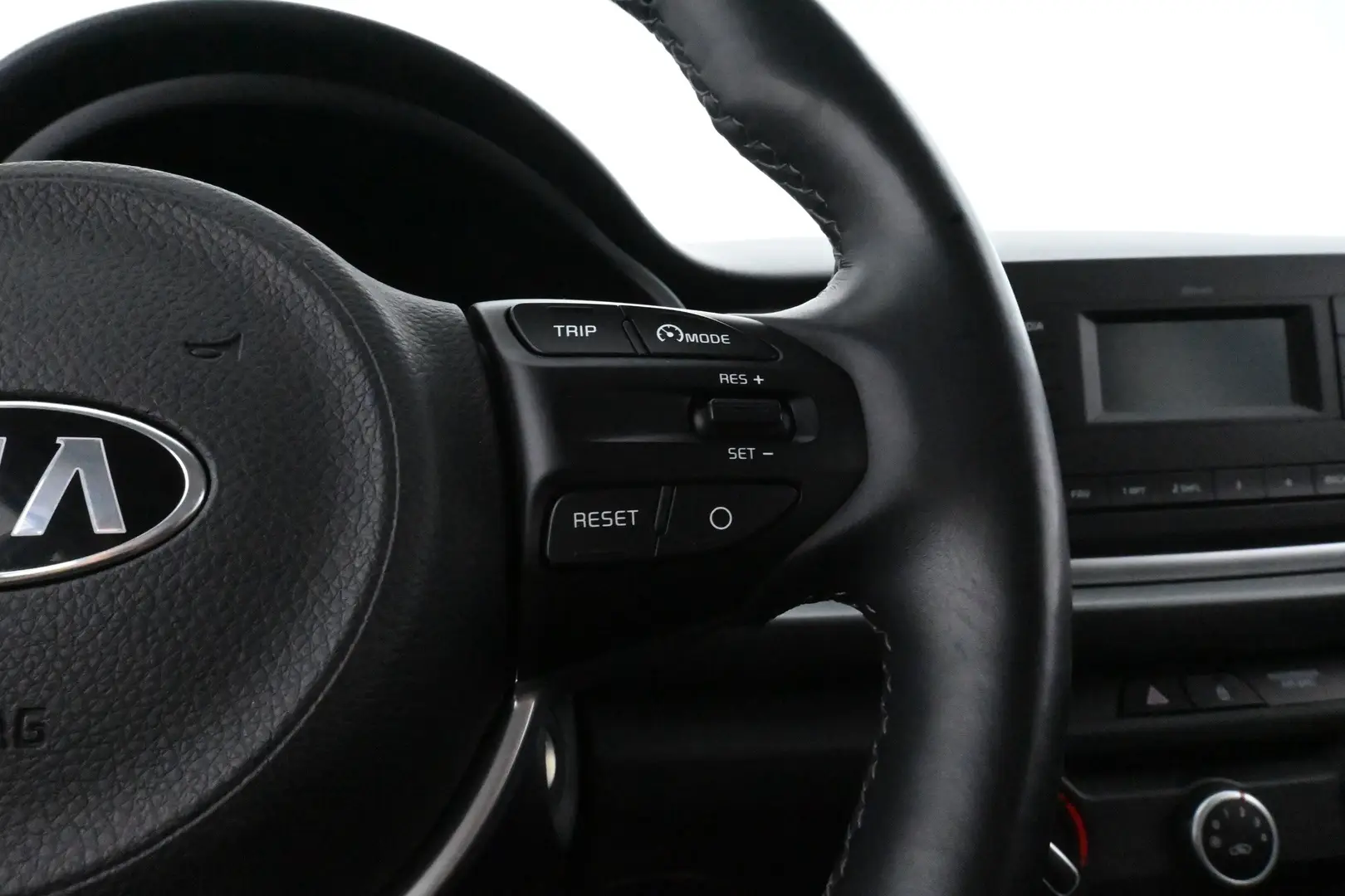 Car Image - 3OazzI1LXLXdEZ6IbGma9X